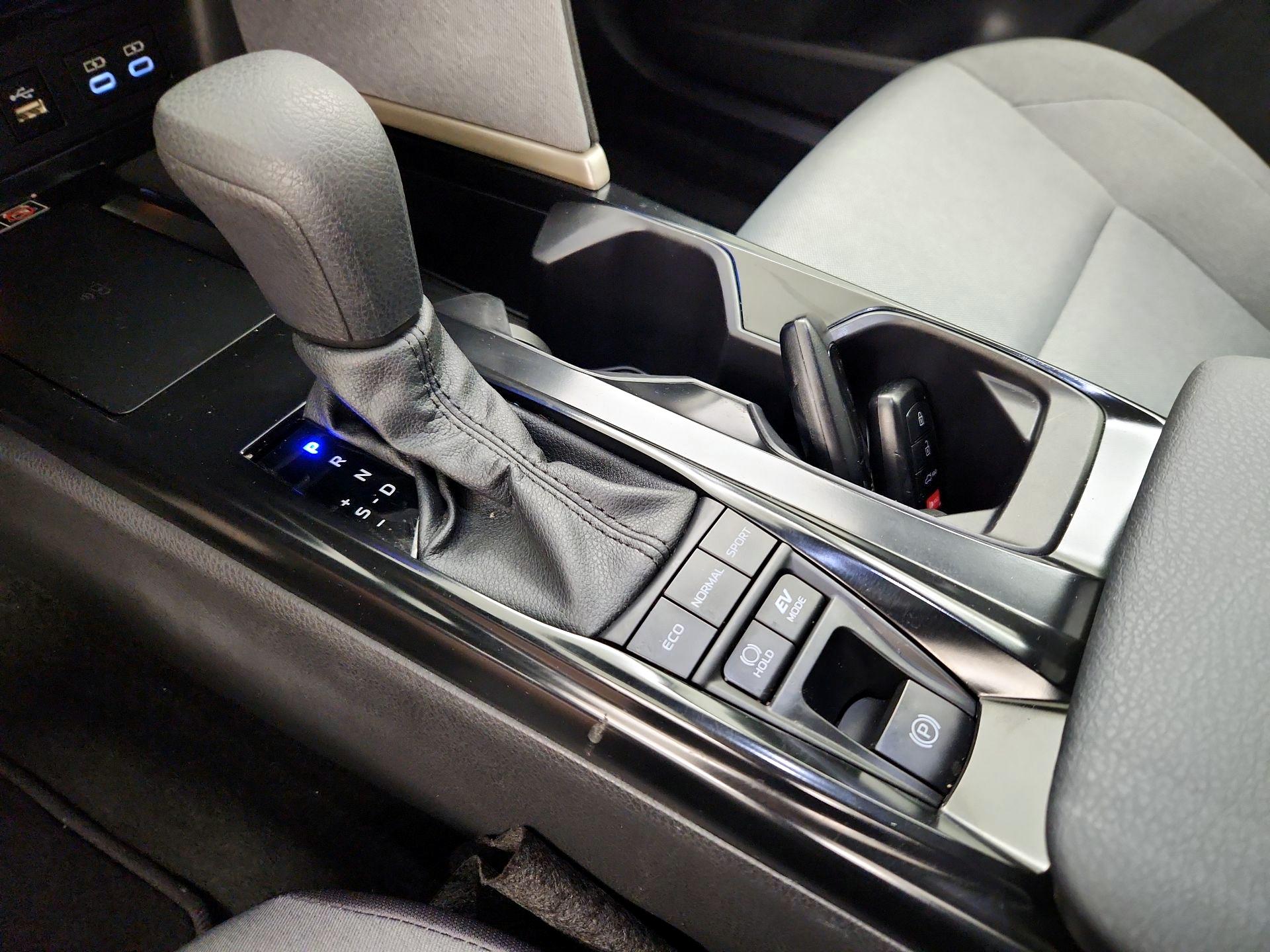 Thumbnail: 2025 Toyota Camry - 17