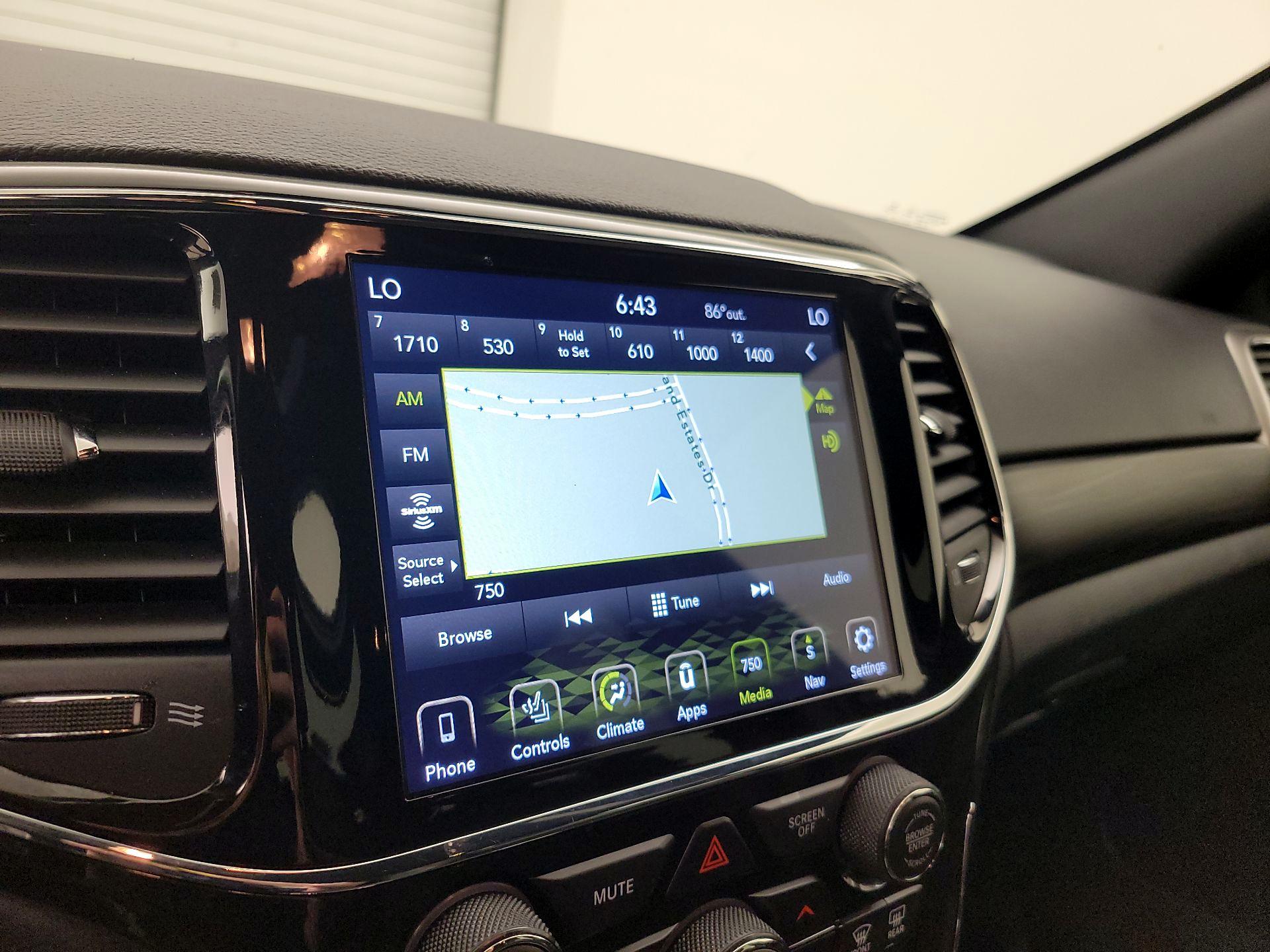 Thumbnail: 2022 Jeep Grand Cherokee - 16