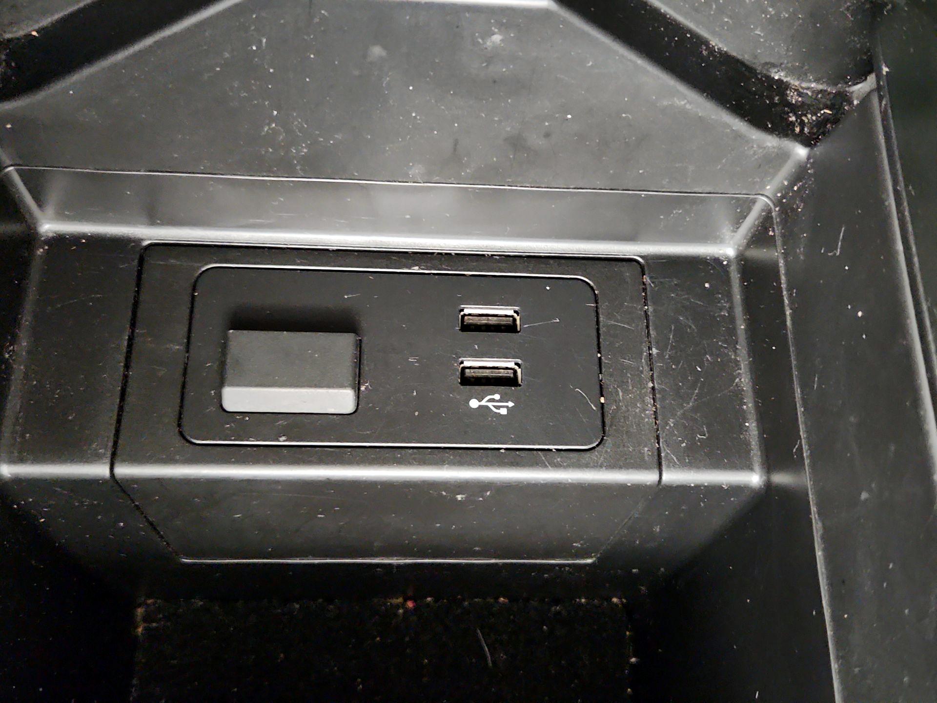 Thumbnail: 2023 Mazda CX-9 - 18