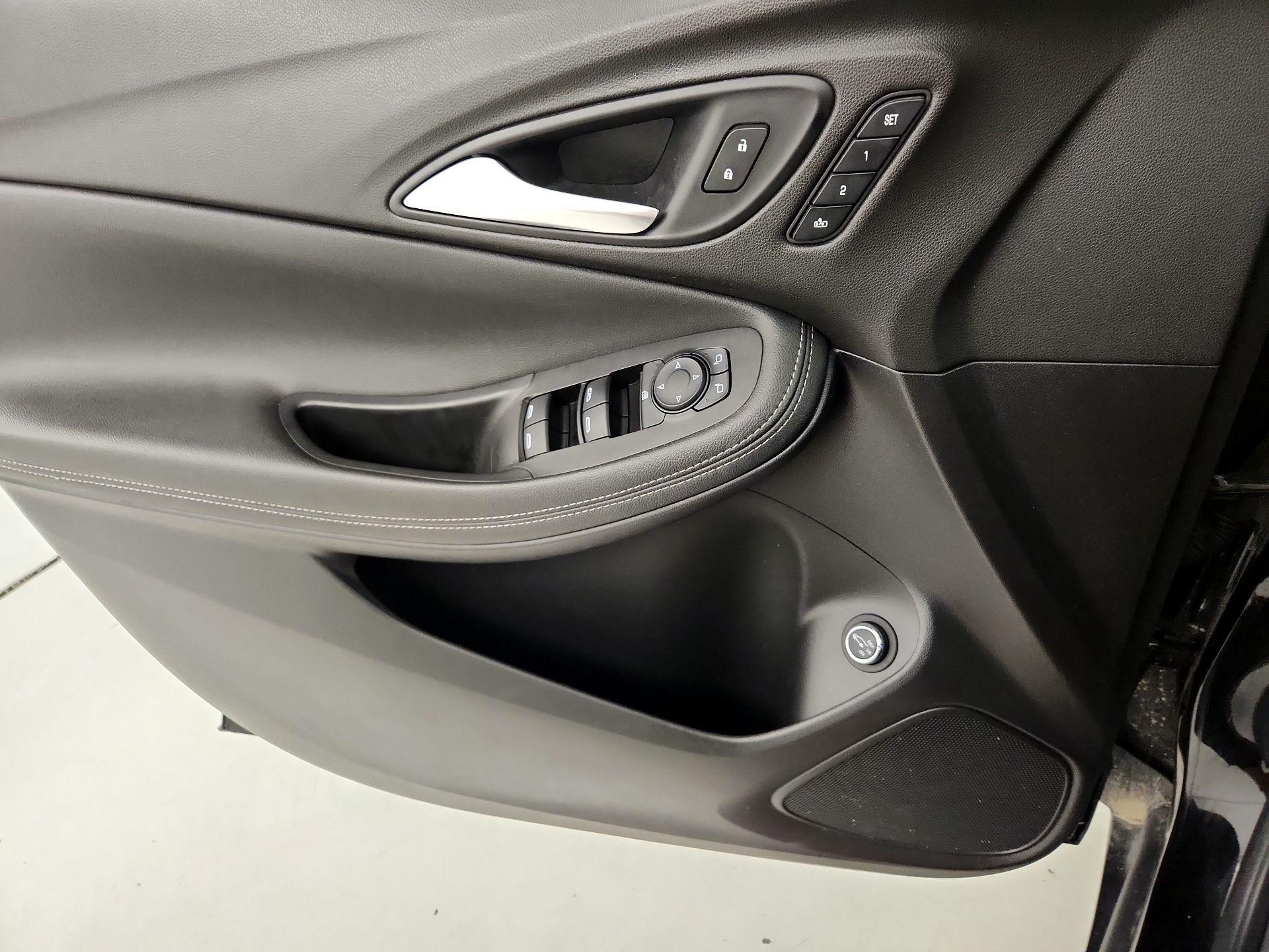 Thumbnail: 2020 Buick Encore GX - 12