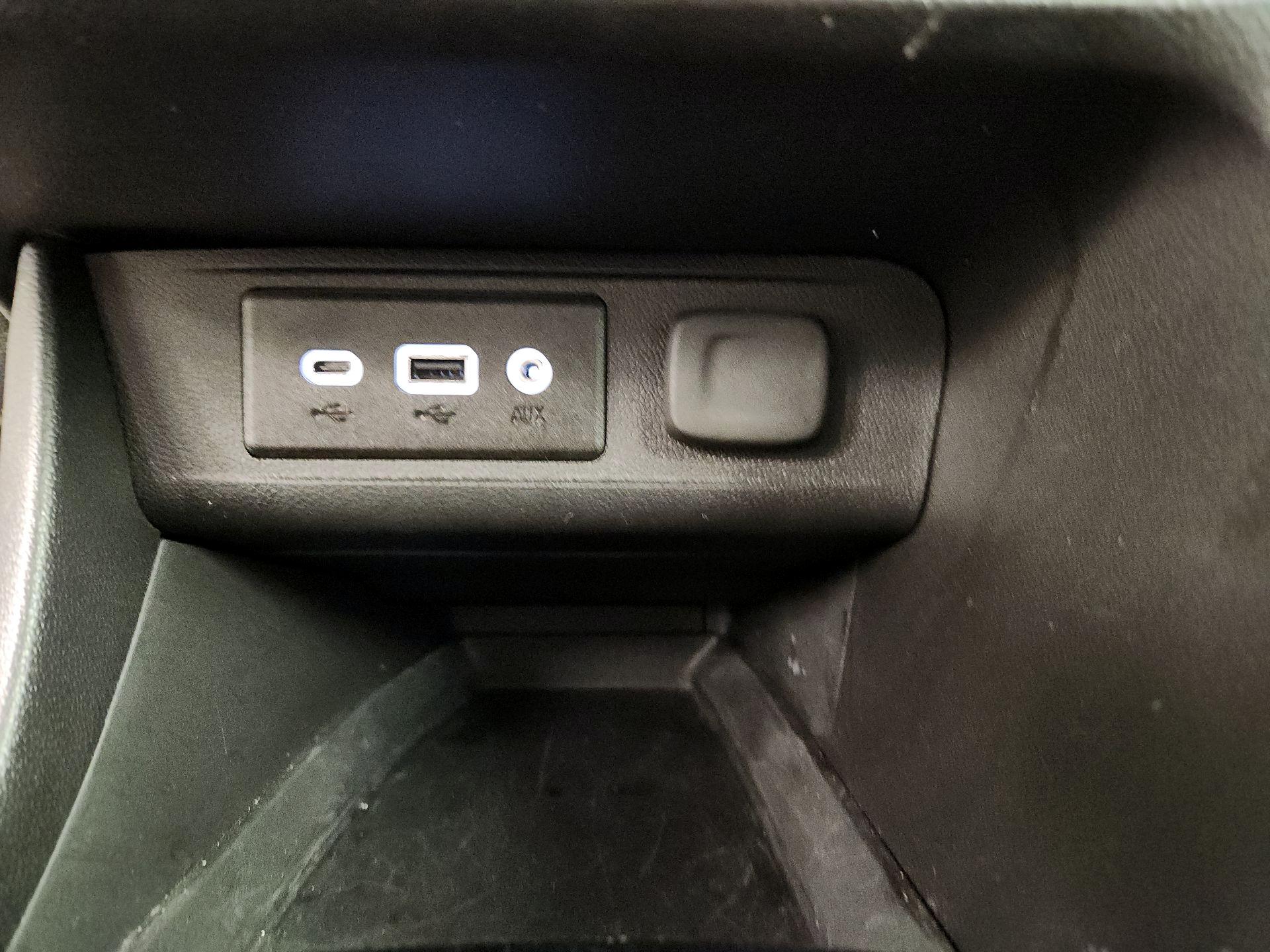 Thumbnail: 2020 Buick Encore GX - 18