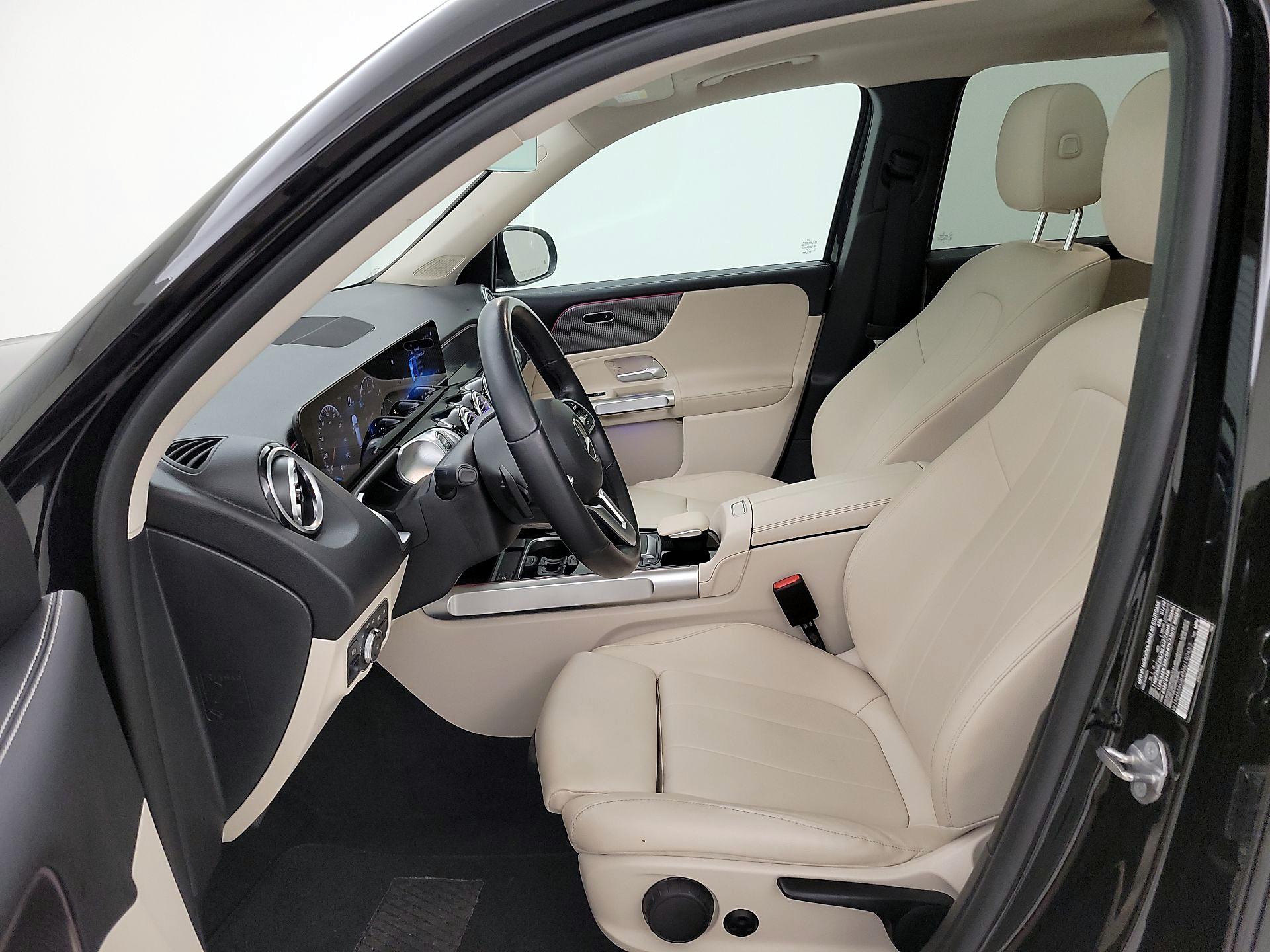 Thumbnail: 2022 Mercedes-Benz GLB - 11