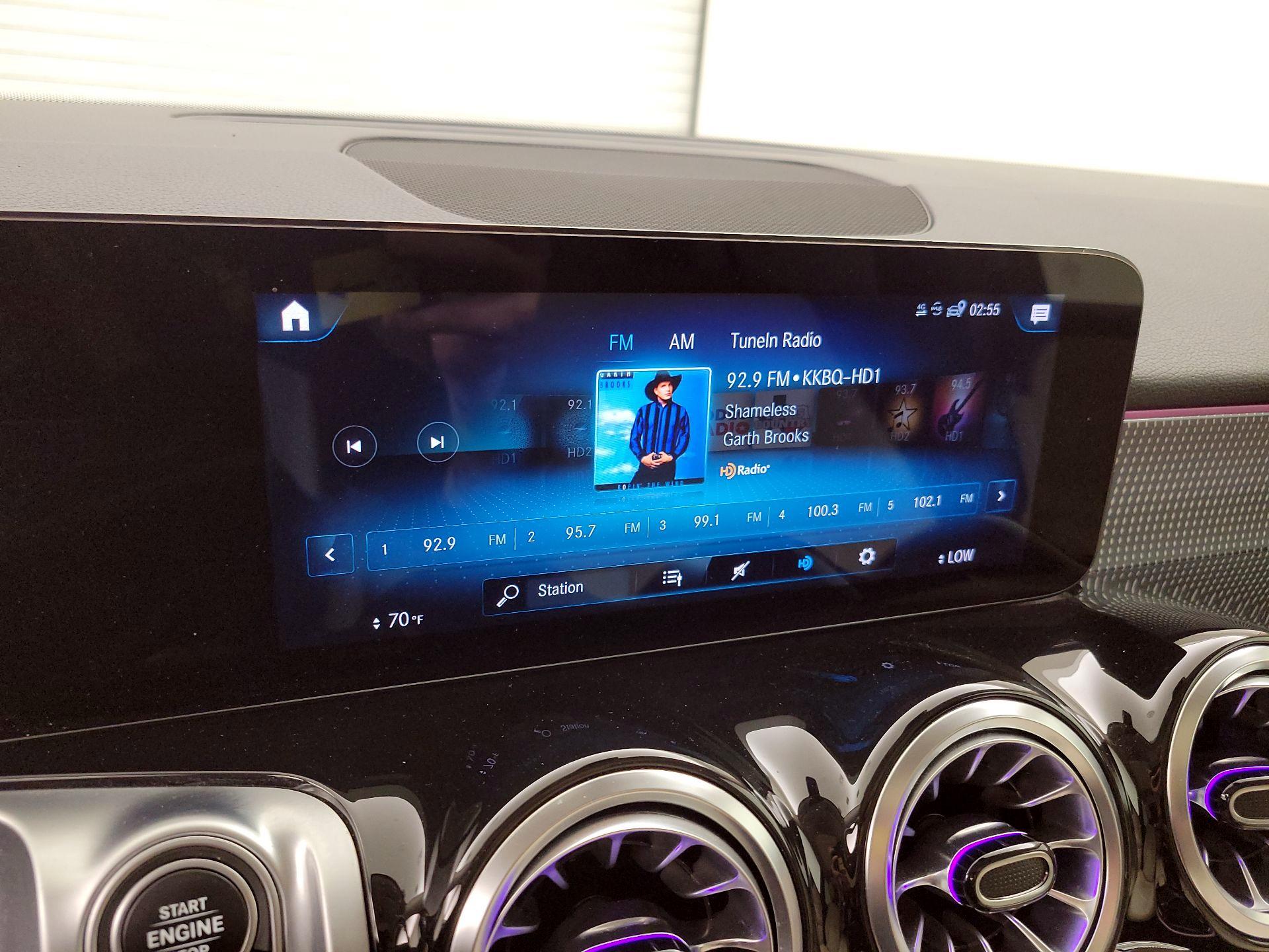 Thumbnail: 2022 Mercedes-Benz GLB - 15