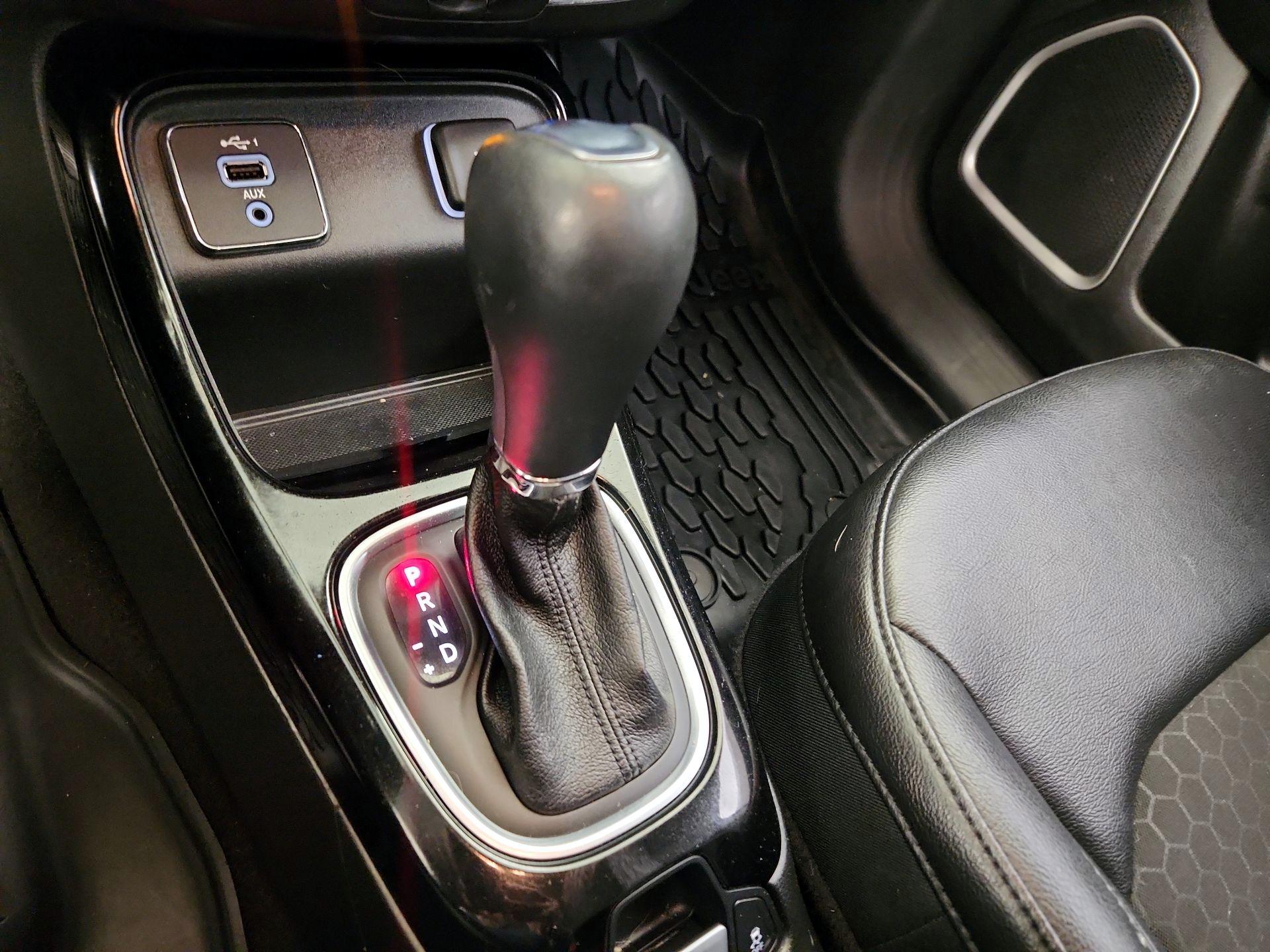 Thumbnail: 2021 Jeep Compass - 17