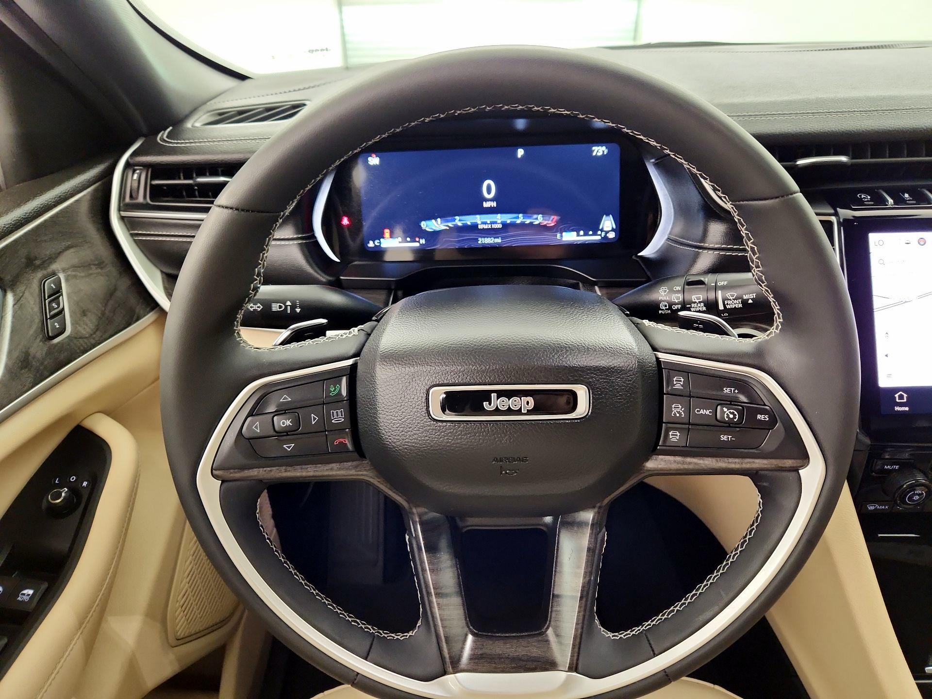 Thumbnail: 2023 Jeep Grand Cherokee - 10