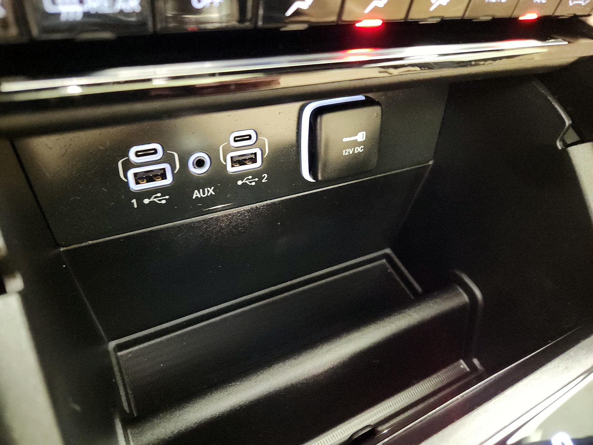 Thumbnail: 2023 Jeep Grand Cherokee - 19