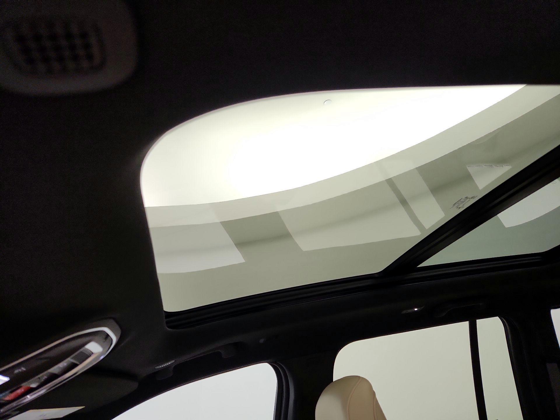 Thumbnail: 2023 Jeep Grand Cherokee - 20