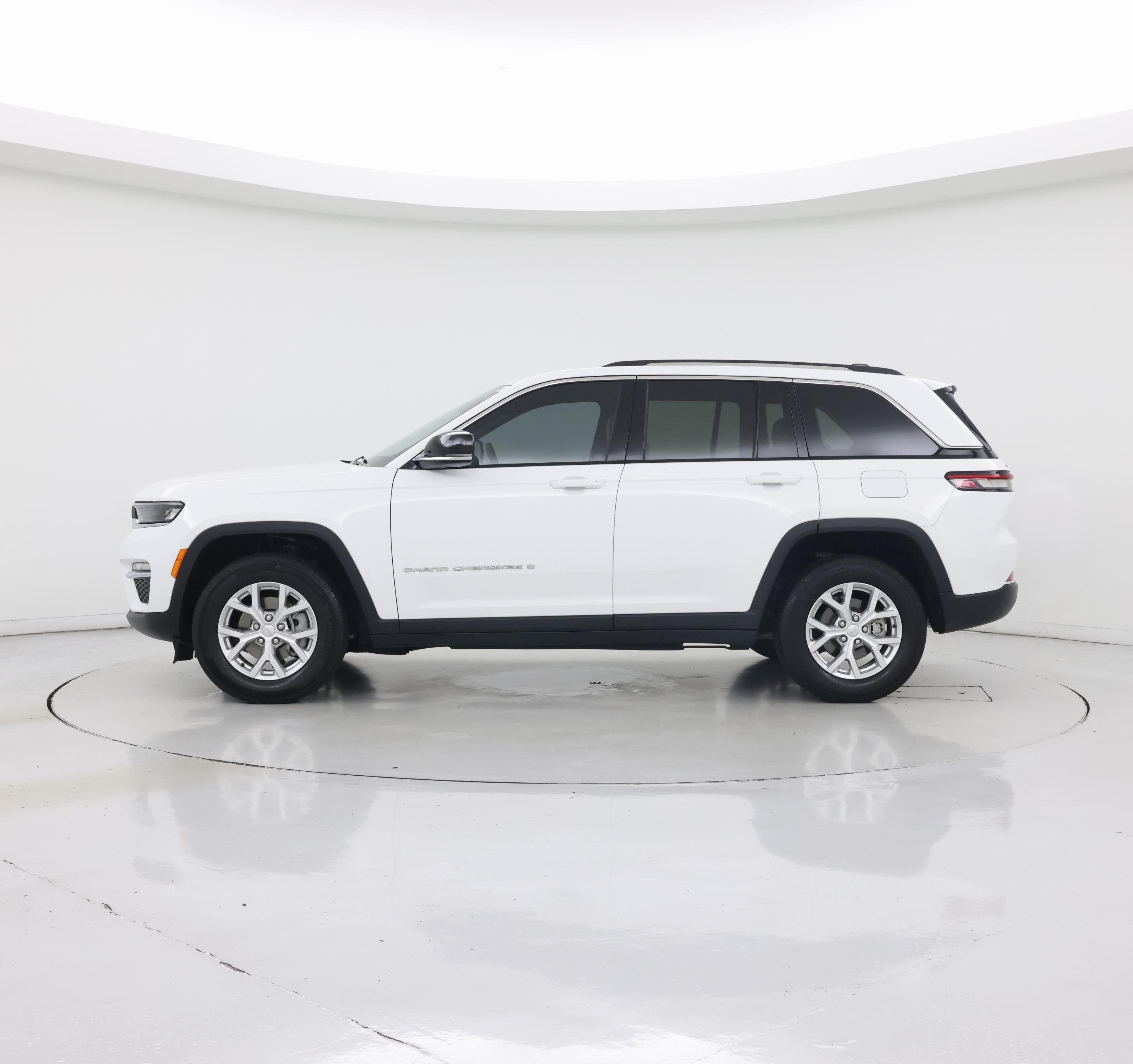 Thumbnail: 2023 Jeep Grand Cherokee - 3