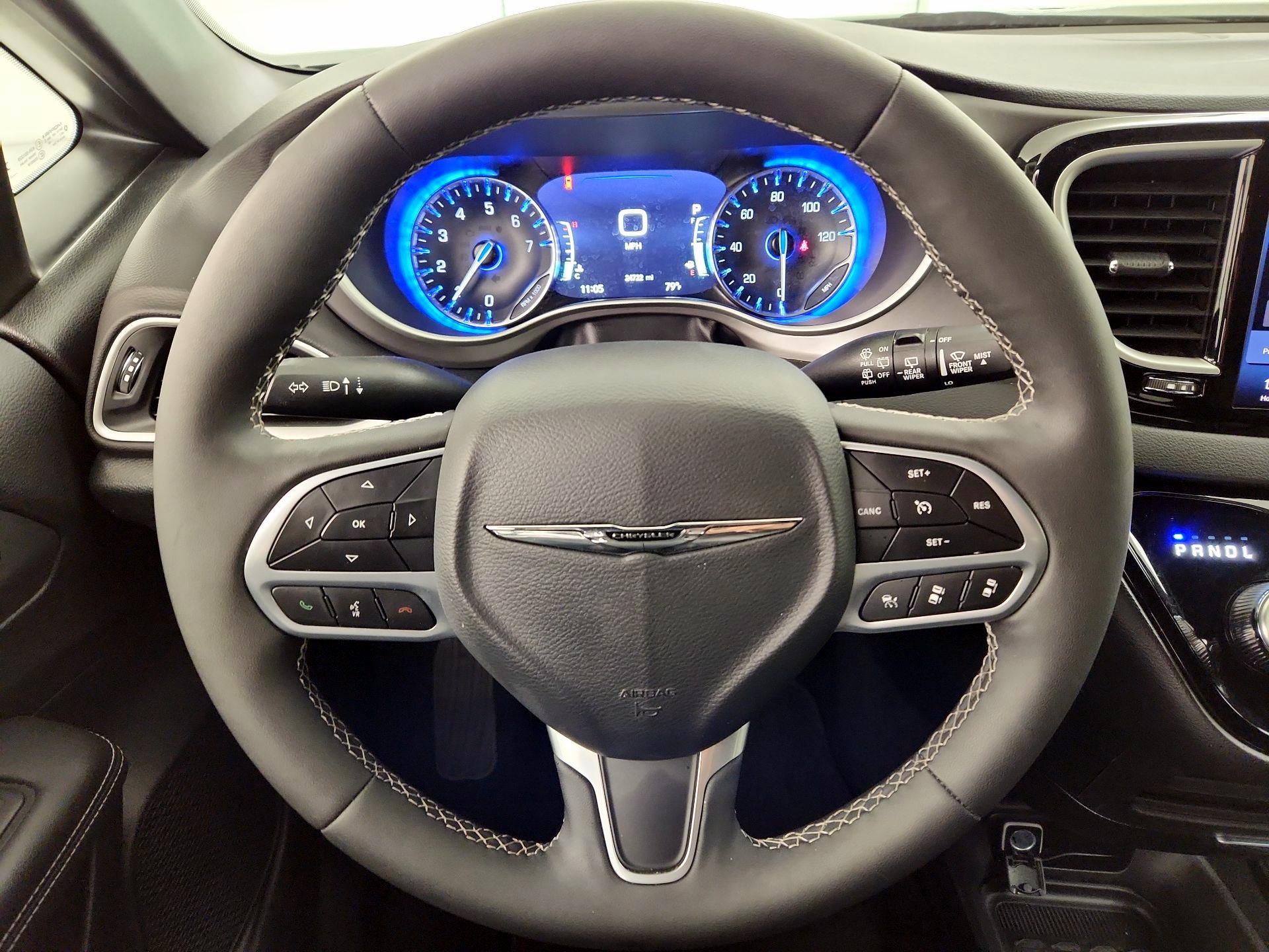 Thumbnail: 2025 Chrysler Pacifica - 10