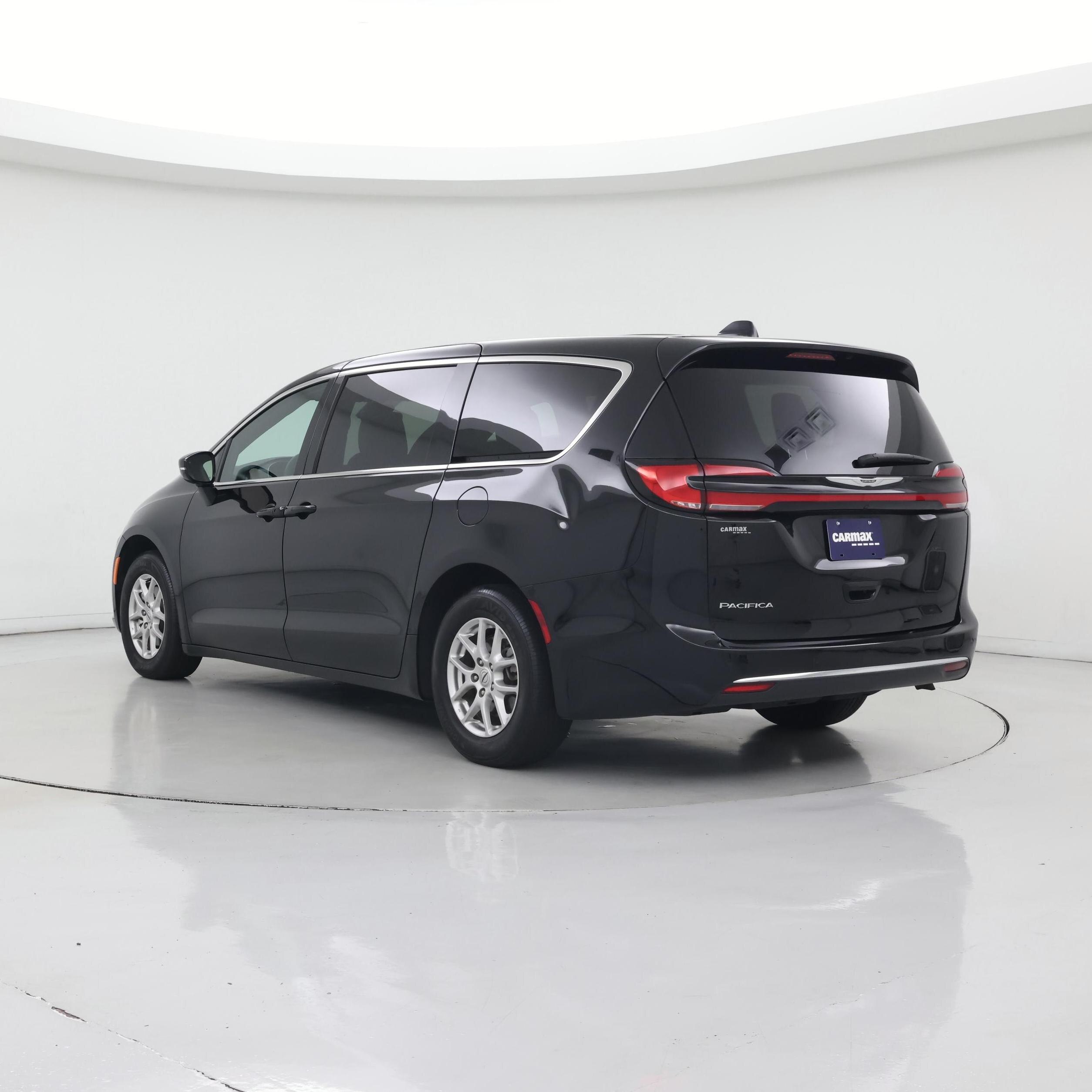 Thumbnail: 2025 Chrysler Pacifica - 2