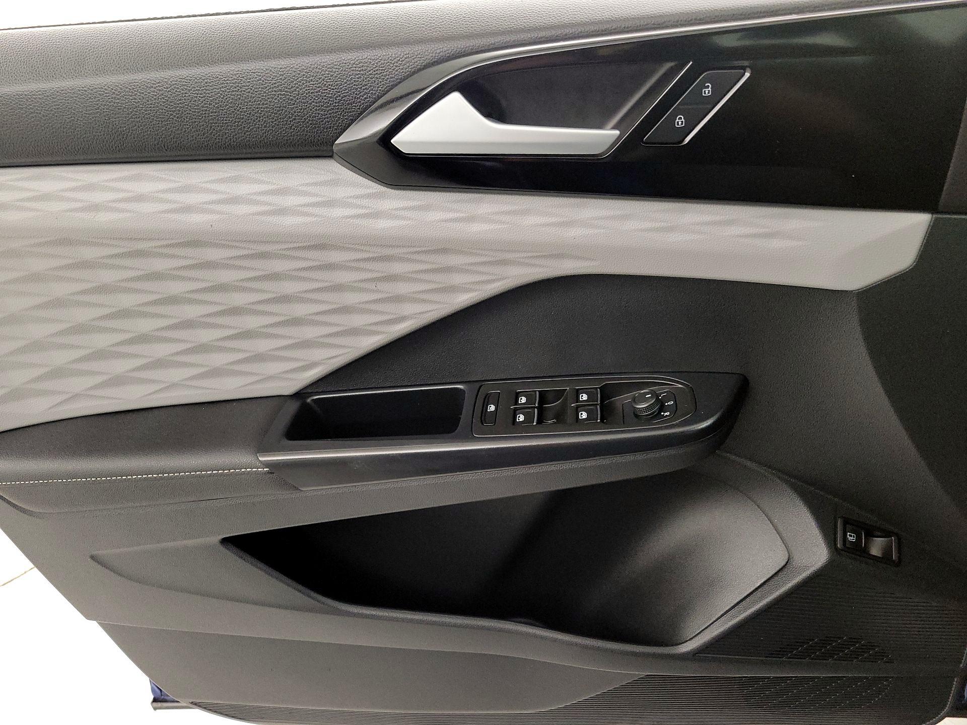 Thumbnail: 2024 Volkswagen Taos - 12