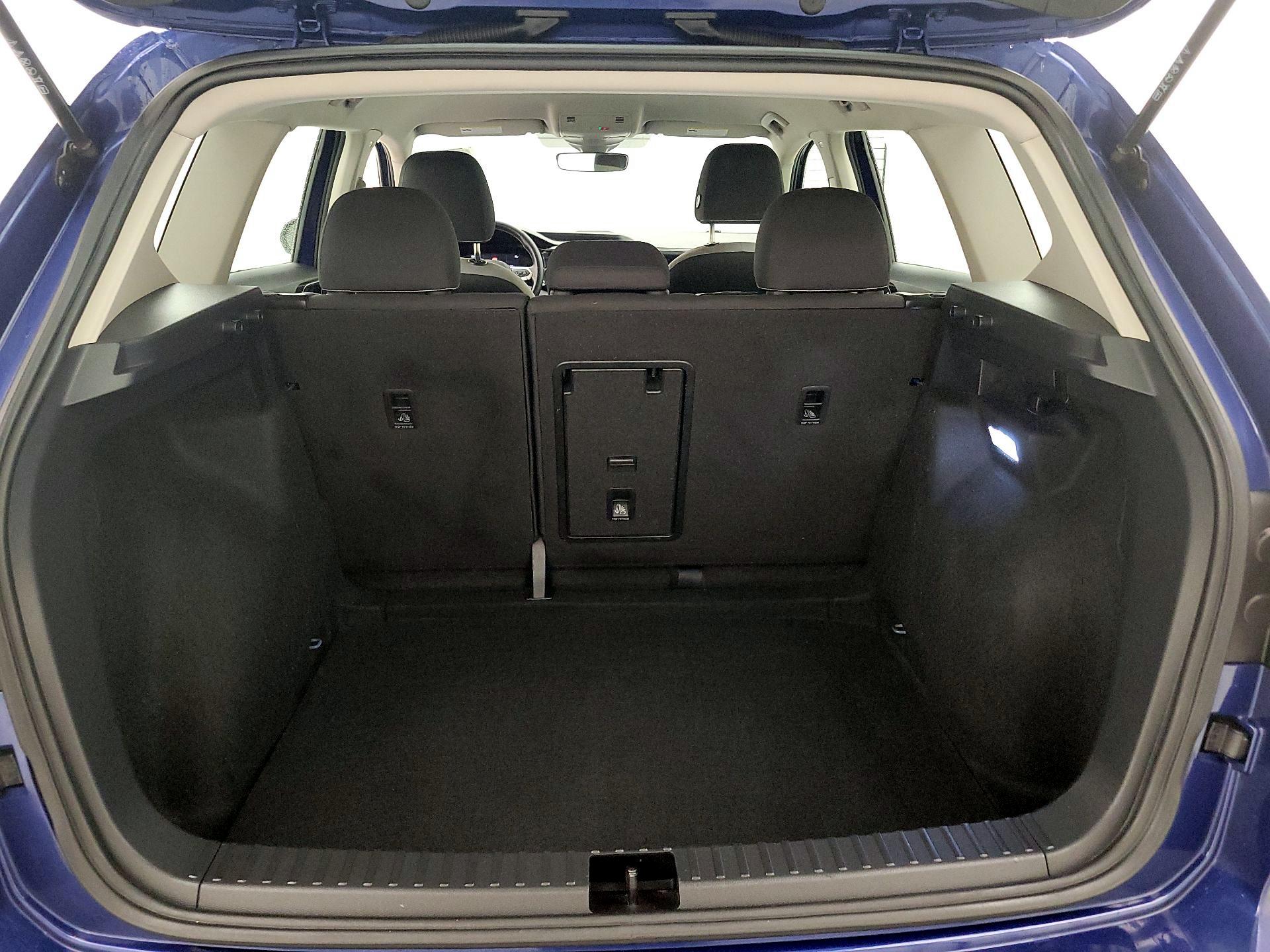 Thumbnail: 2024 Volkswagen Taos - 20