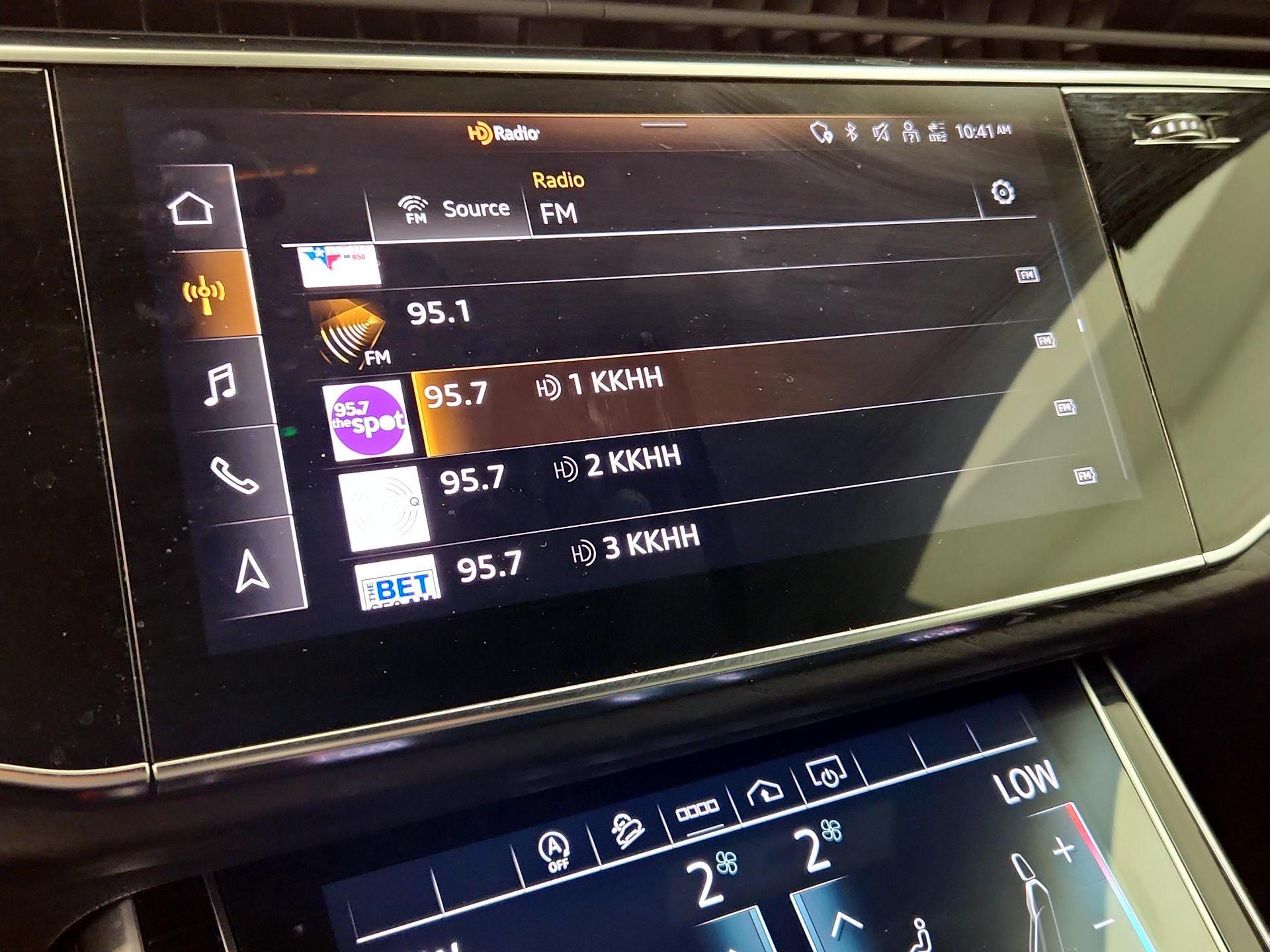 Thumbnail: 2021 Audi Q8 - 16