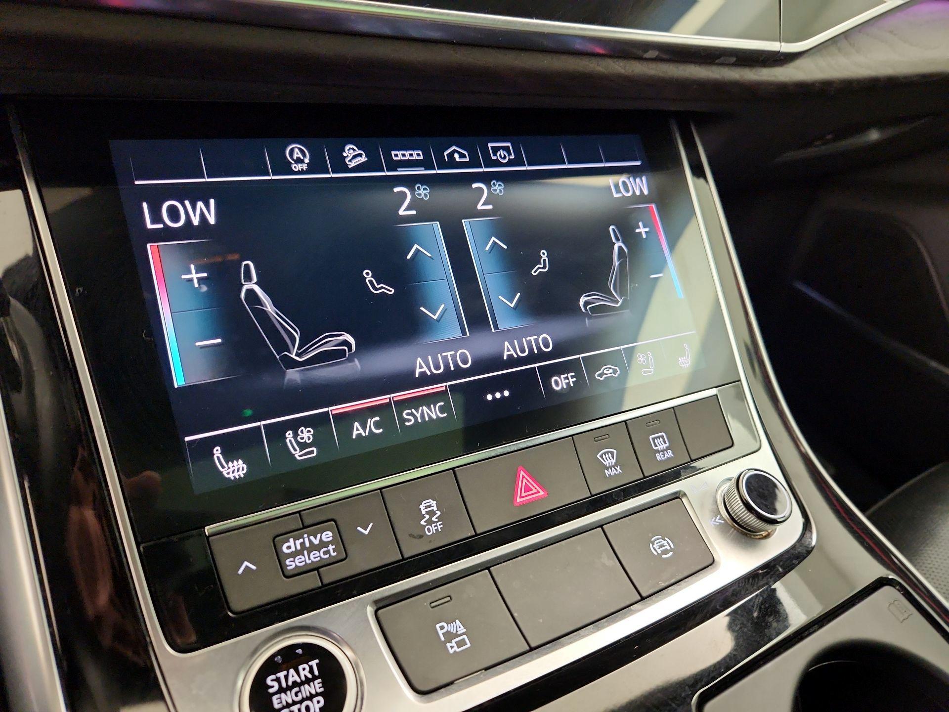 Thumbnail: 2021 Audi Q8 - 17