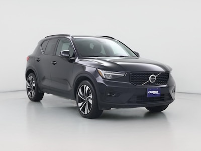 2025 Volvo XC40 B5 Plus Bright Theme