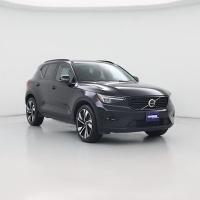 2025 Volvo XC40 B5 Plus Dark Theme