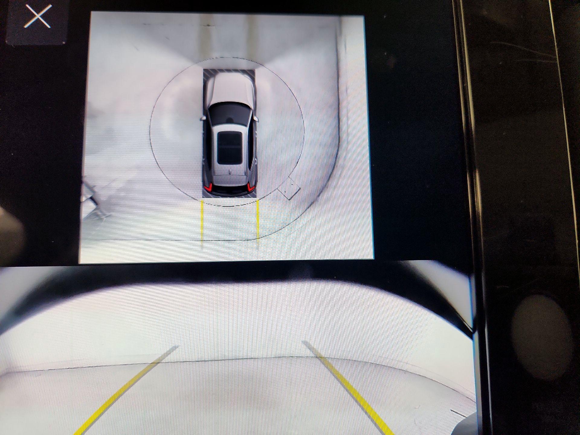 Thumbnail: 2025 Volvo XC40 - 15