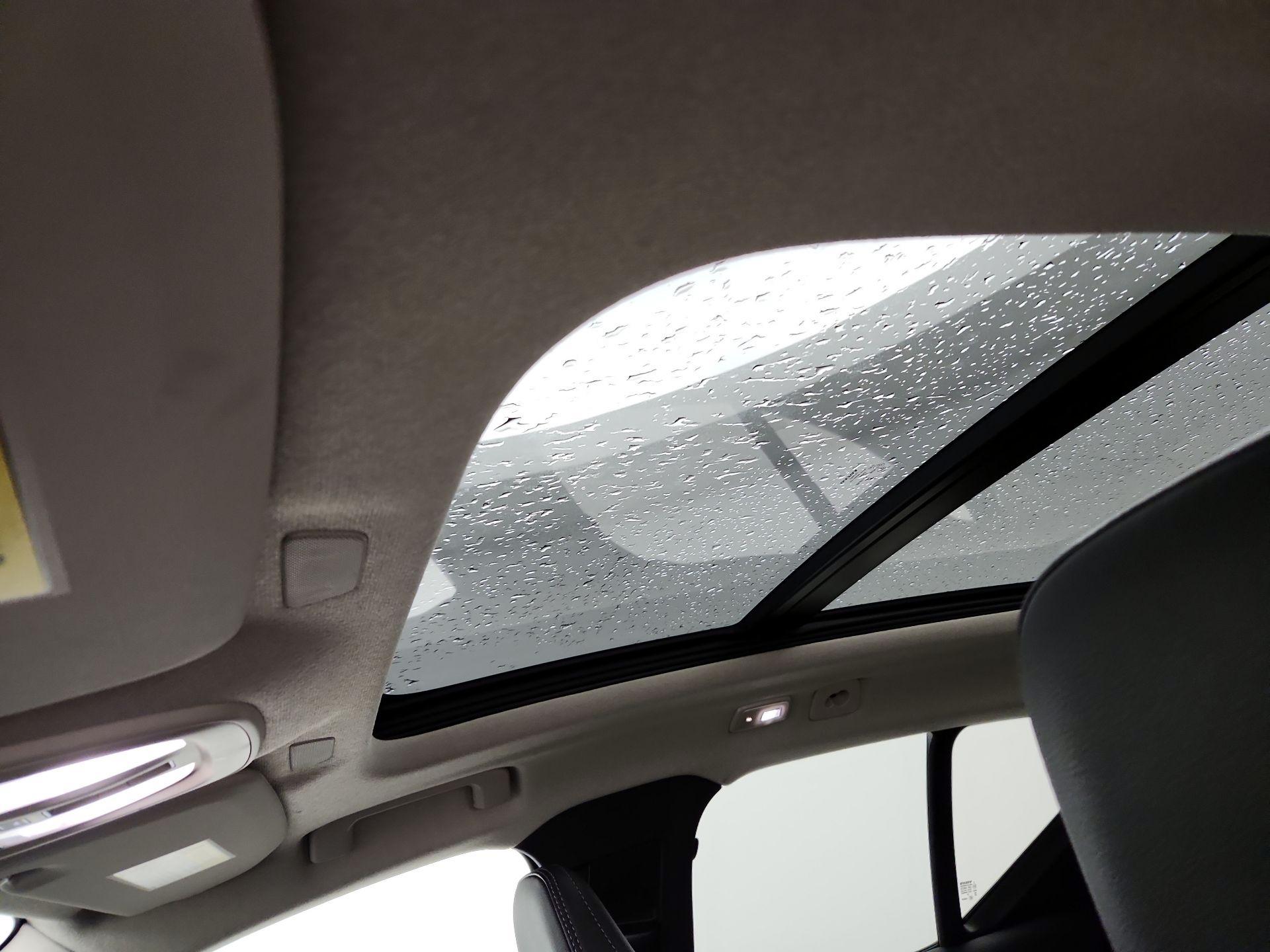 Thumbnail: 2025 Volvo XC40 - 20