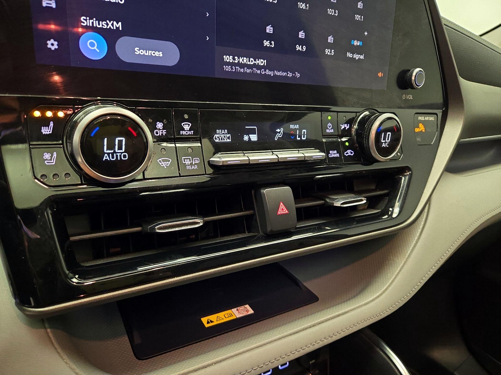 Thumbnail: 2023 Toyota Highlander - 16