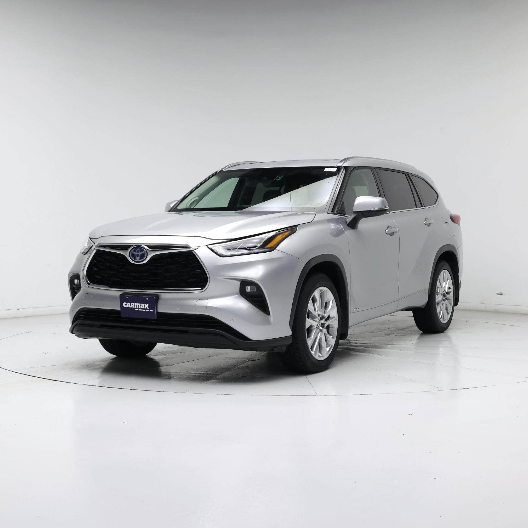 Thumbnail: 2023 Toyota Highlander - 4