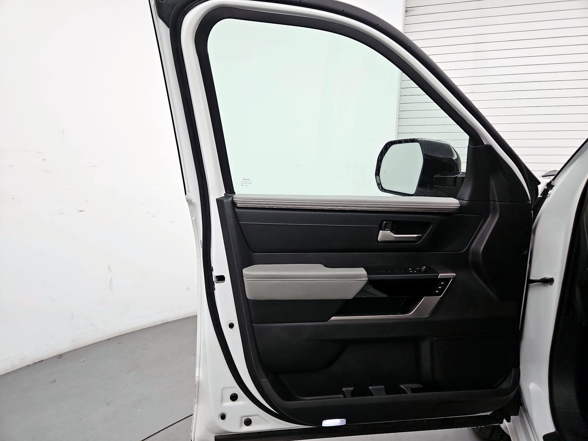 Thumbnail: 2024 Toyota Tundra - 12