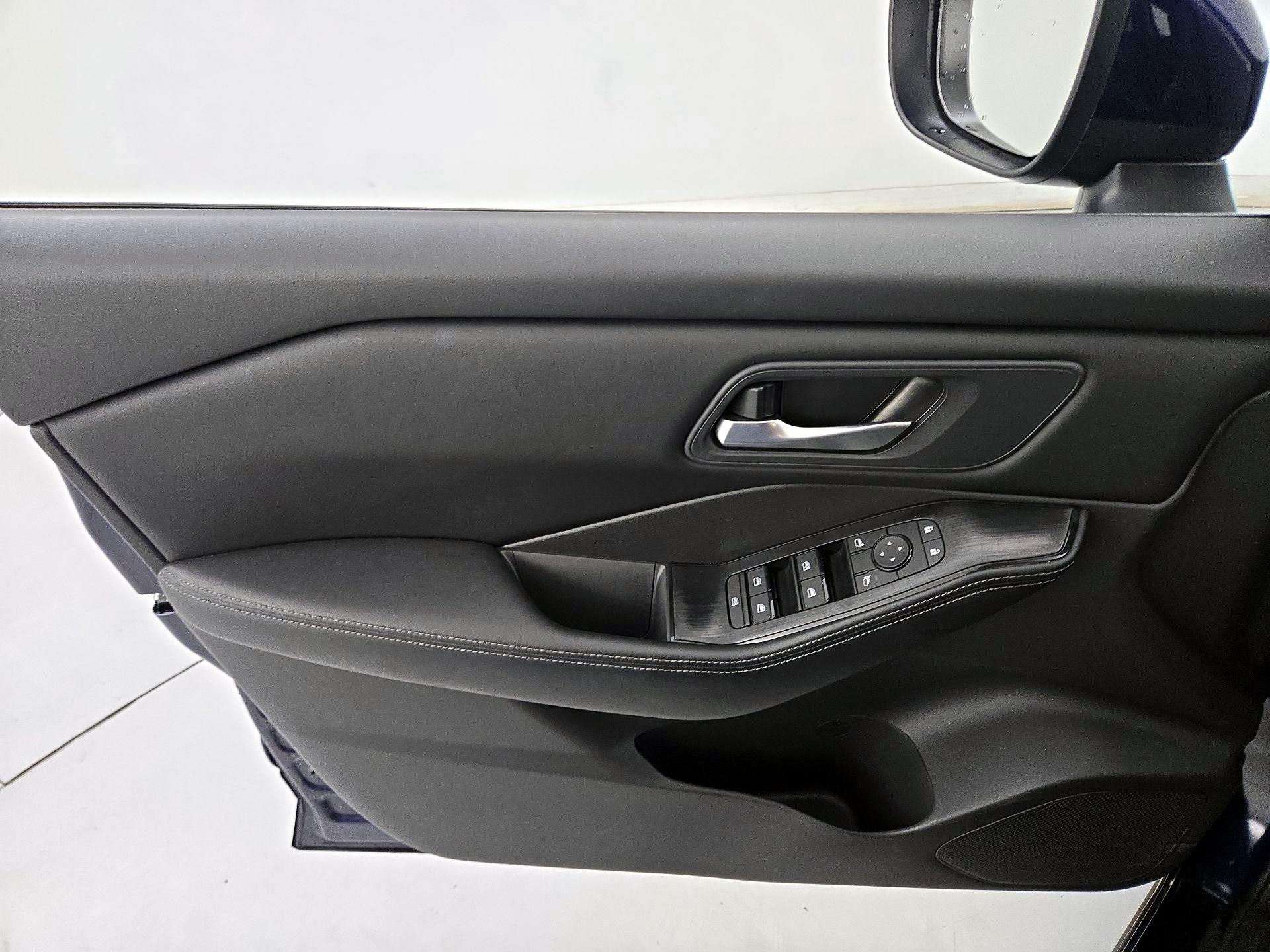 Thumbnail: 2025 Nissan Rogue - 12