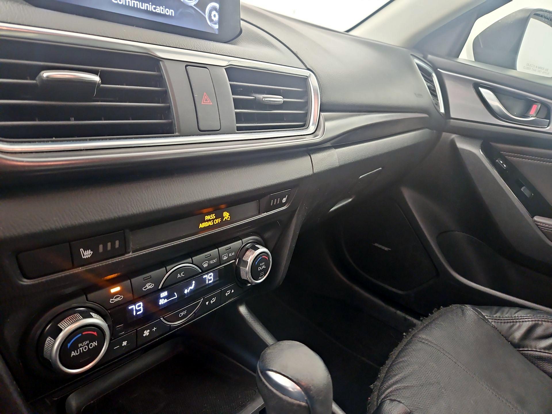 Thumbnail: 2018 Mazda Mazda3 - 14