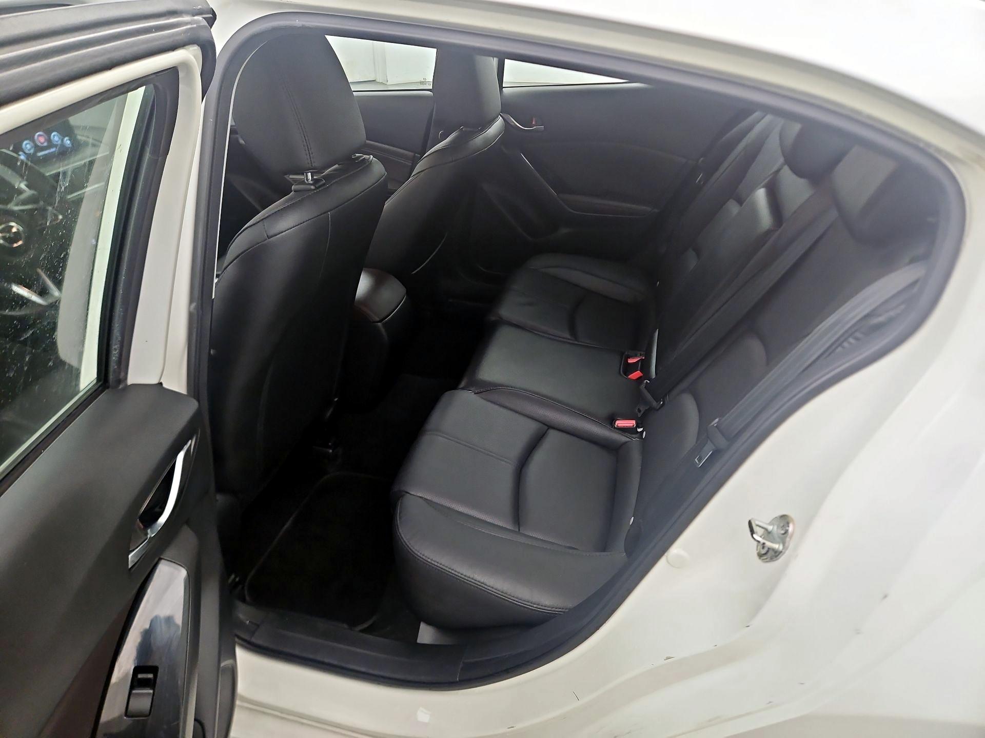 Thumbnail: 2018 Mazda Mazda3 - 16