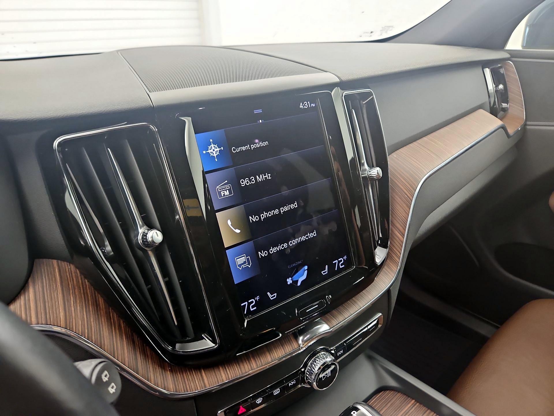 Thumbnail: 2021 Volvo XC60 - 14