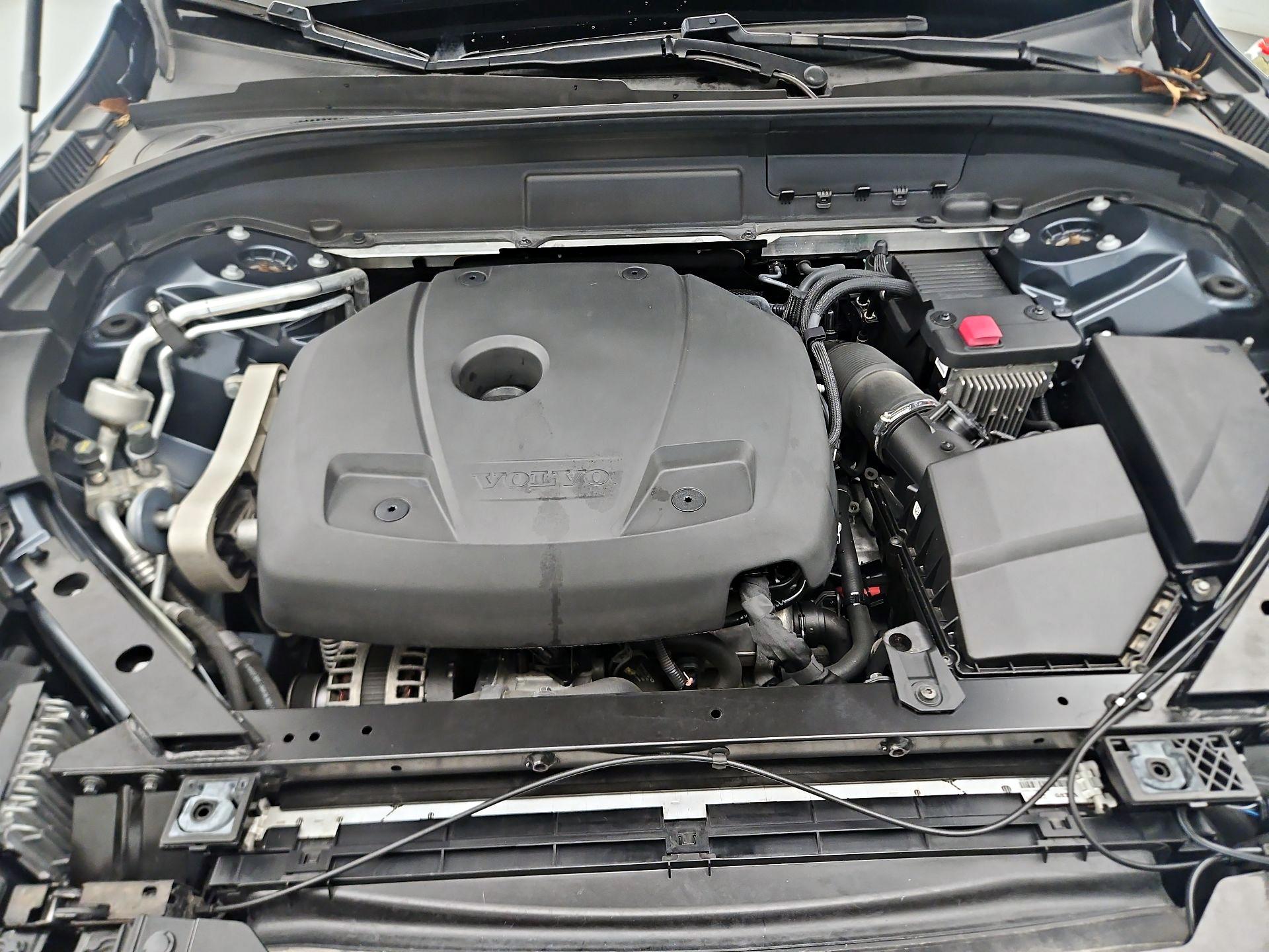 Thumbnail: 2021 Volvo XC60 - 18