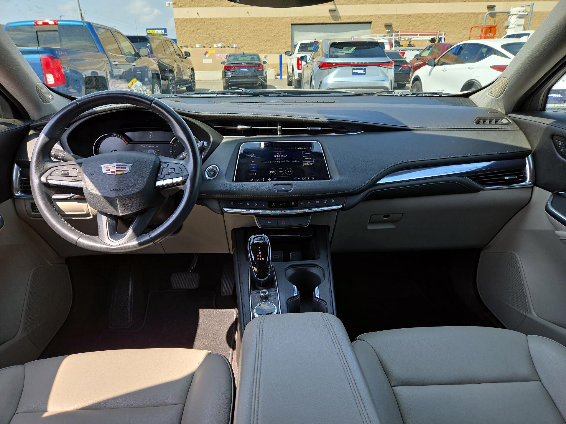 Thumbnail: 2023 Cadillac XT4 - 8