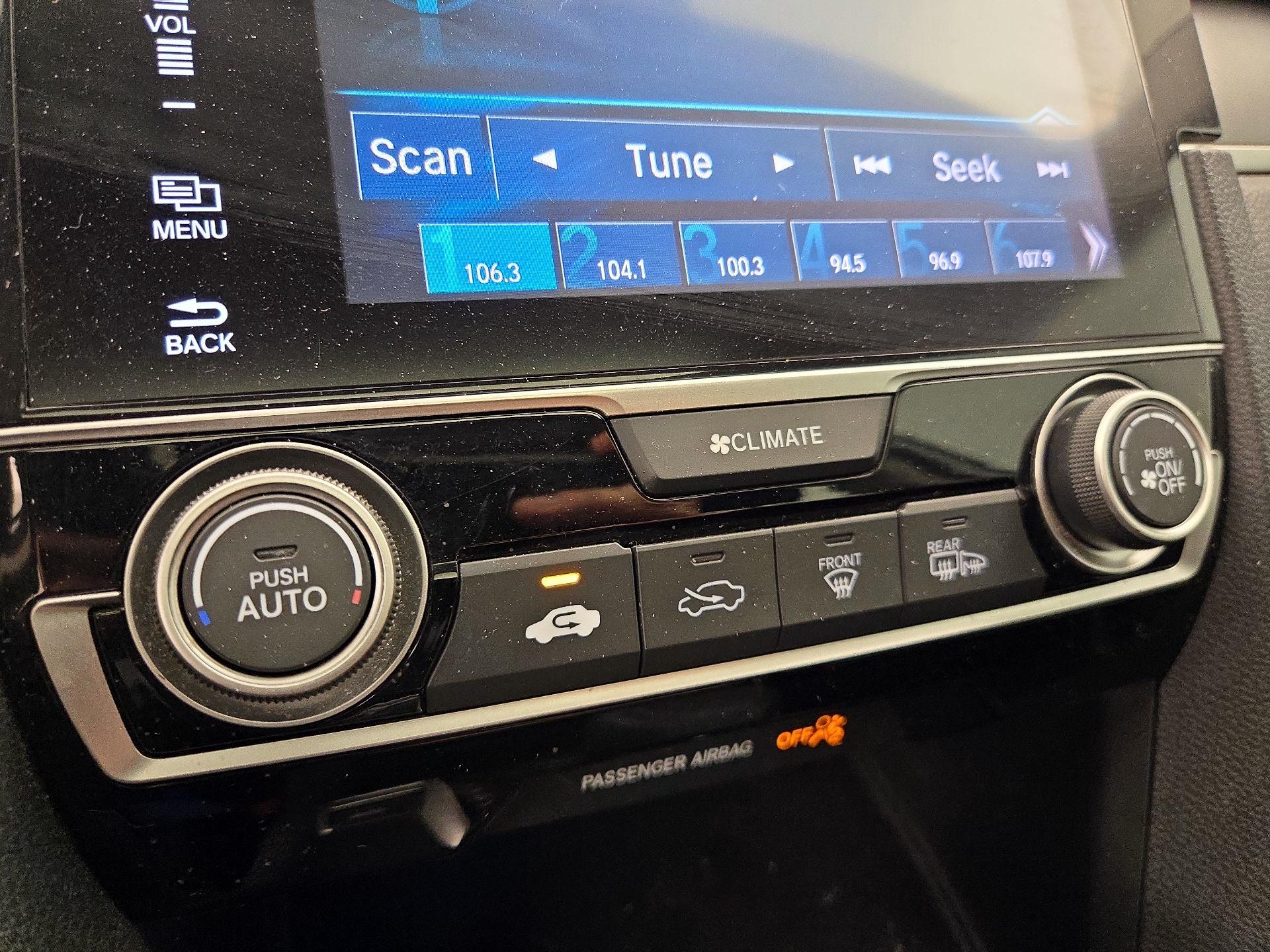 Thumbnail: 2016 Honda Civic - 16