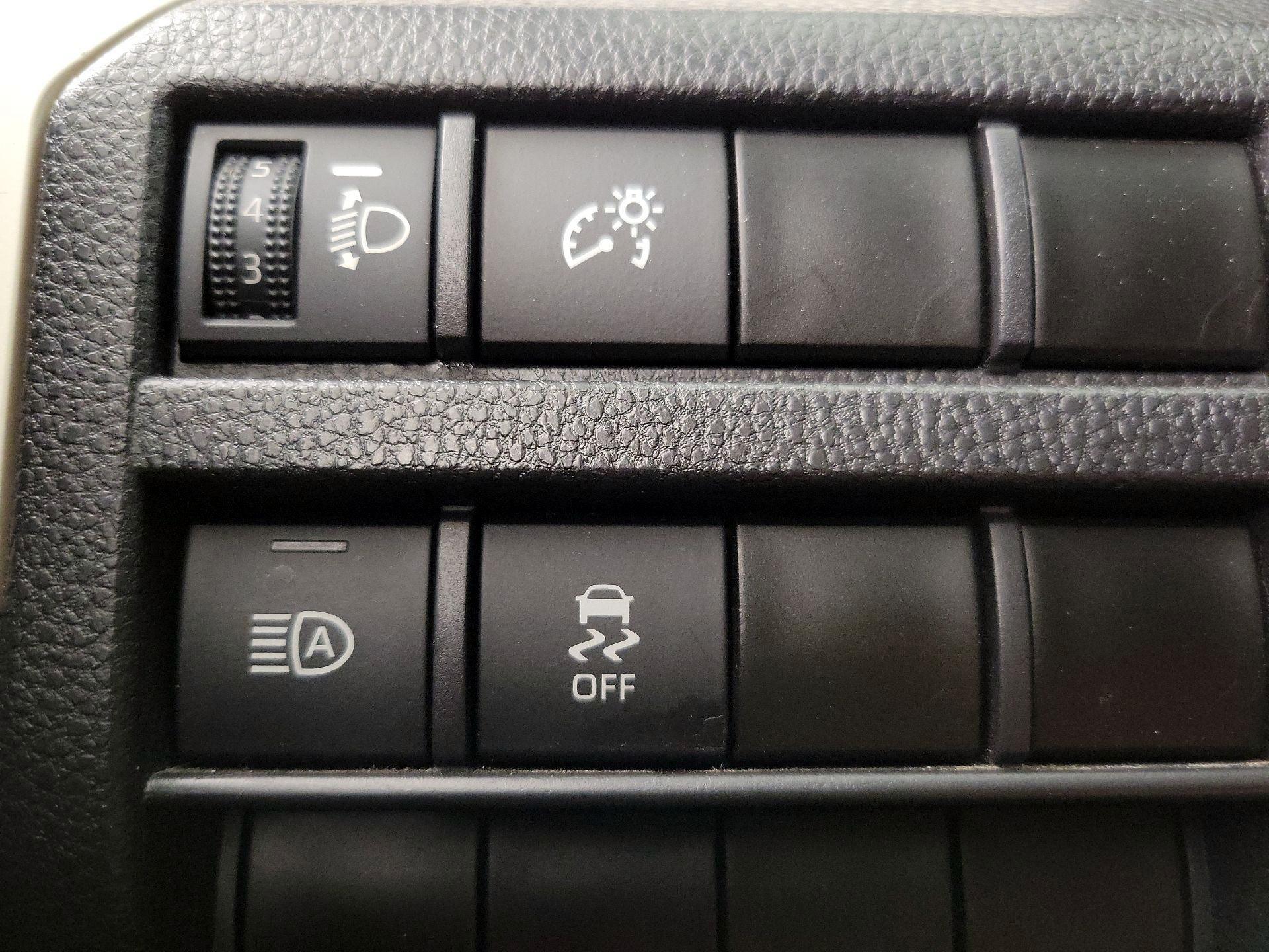 Thumbnail: 2024 Toyota Tacoma - 13