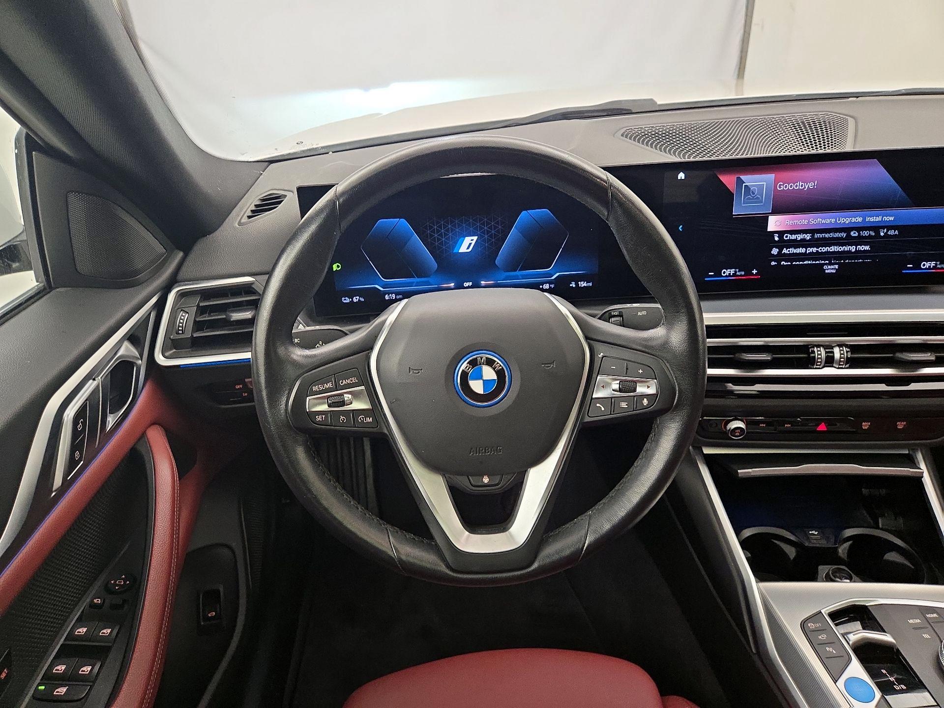 Thumbnail: 2023 BMW i4 - 10