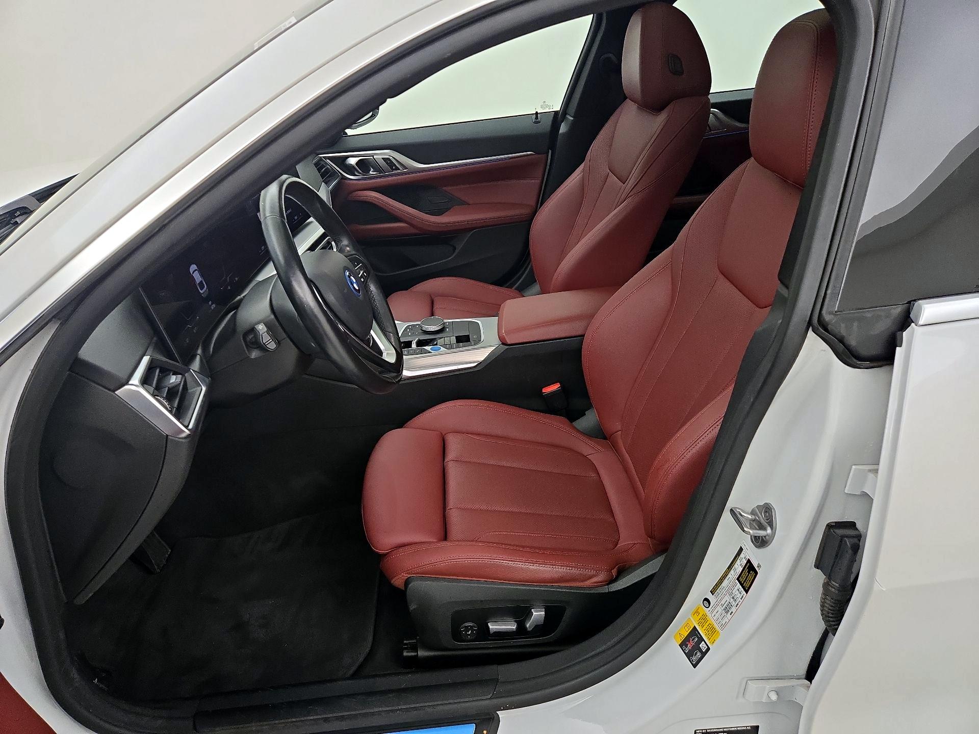 Thumbnail: 2023 BMW i4 - 11