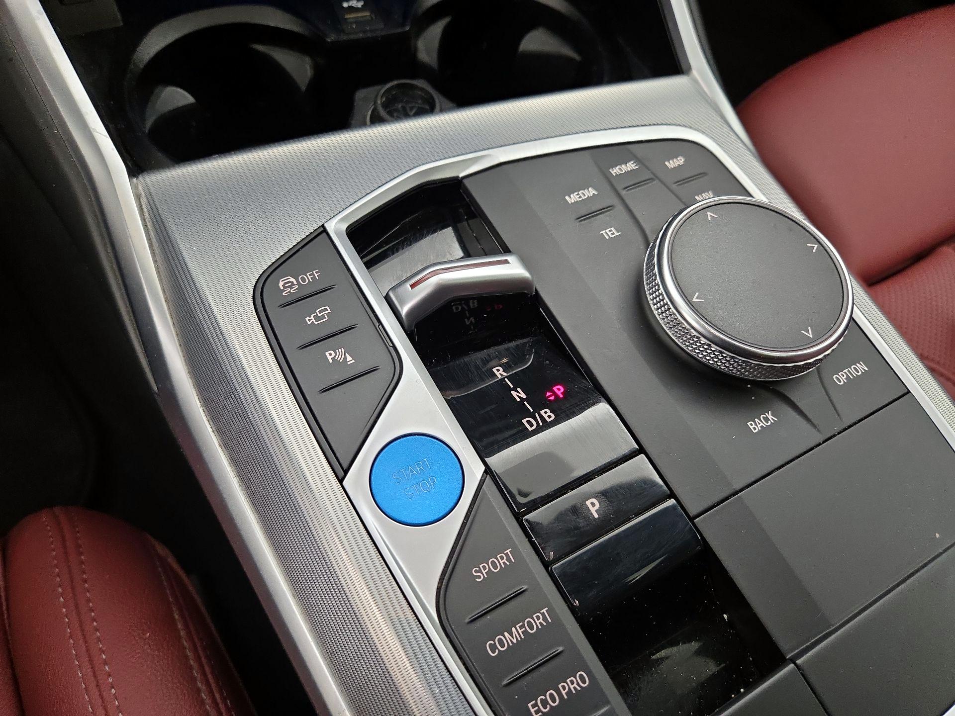 Thumbnail: 2023 BMW i4 - 18