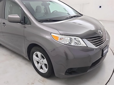 2017 Toyota Sienna LE