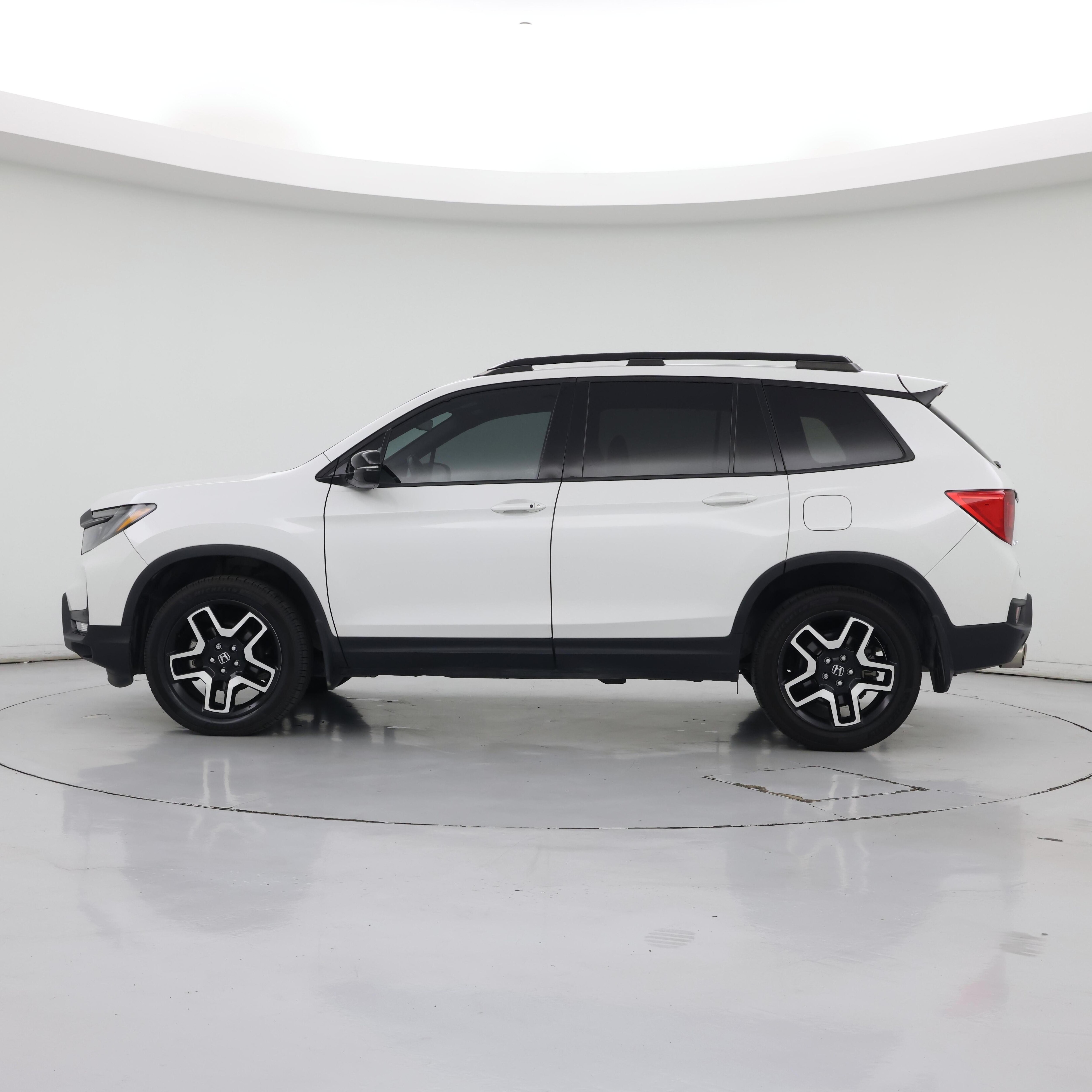 Thumbnail: 2023 Honda Passport - 3