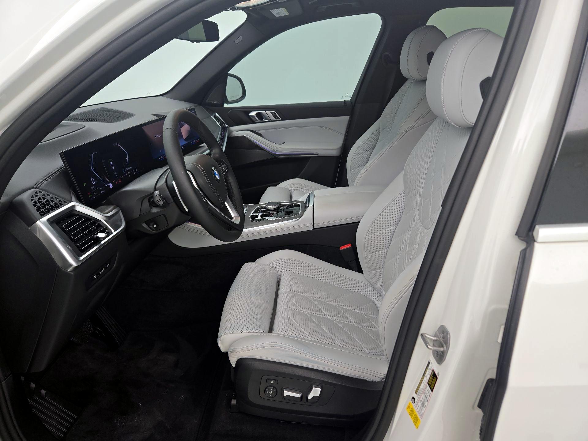 Thumbnail: 2024 BMW X5 - 11