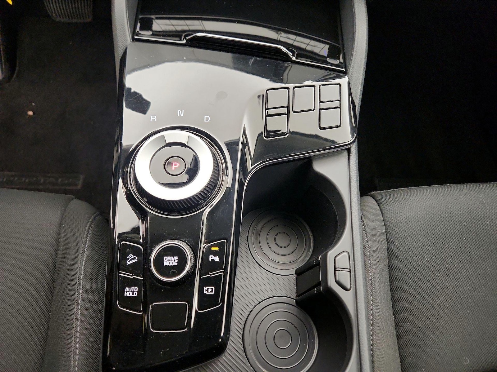 2024 Kia Sportage LX Hybrid - Photo 17