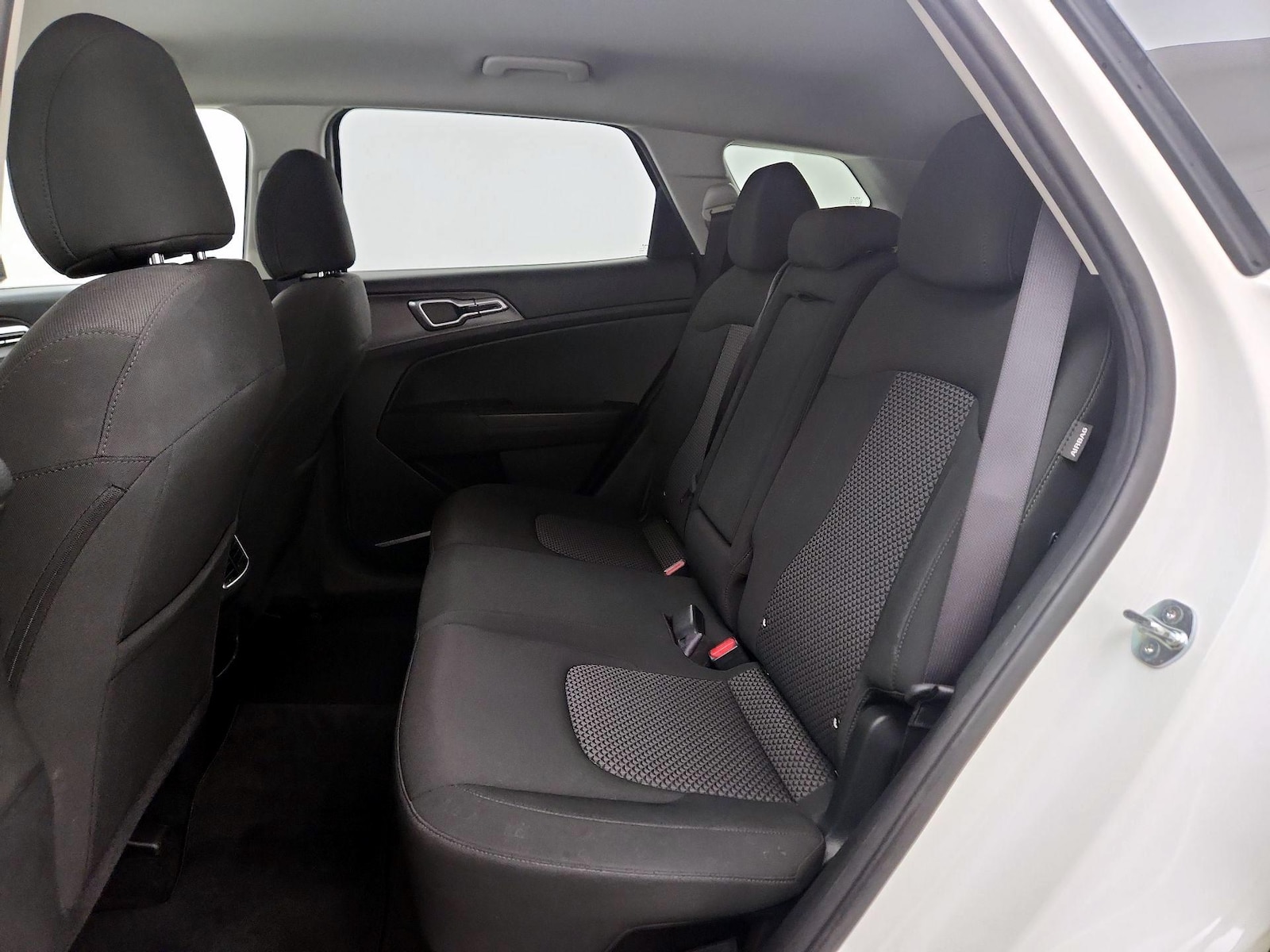 2024 Kia Sportage LX Hybrid - Photo 18