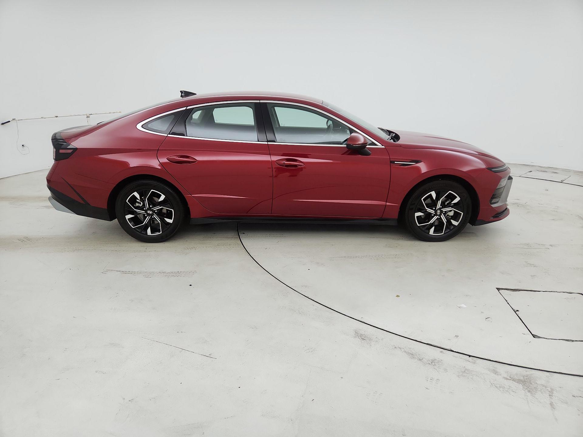 Thumbnail: 2025 Hyundai Sonata - 4