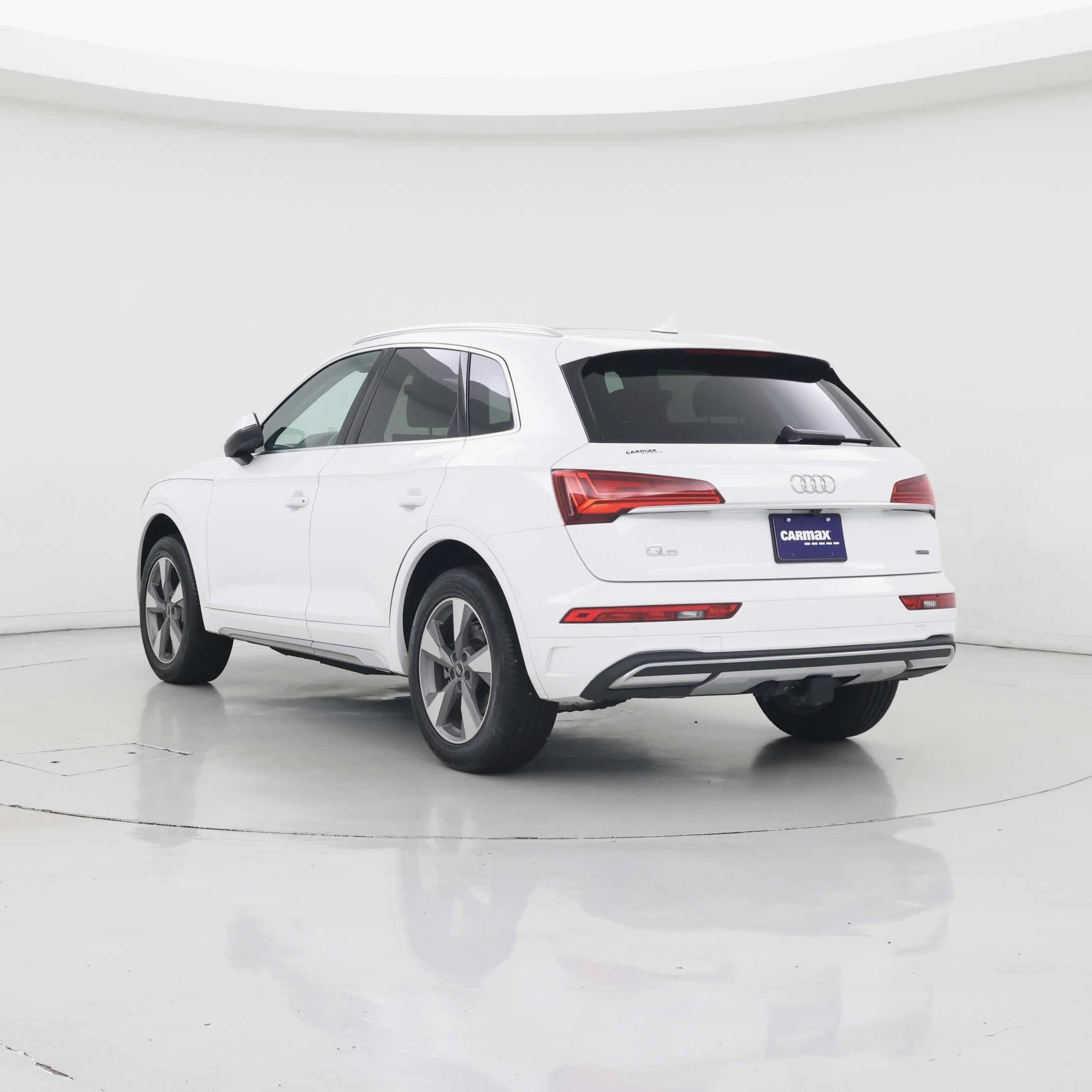 Thumbnail: 2023 Audi Q5 - 2