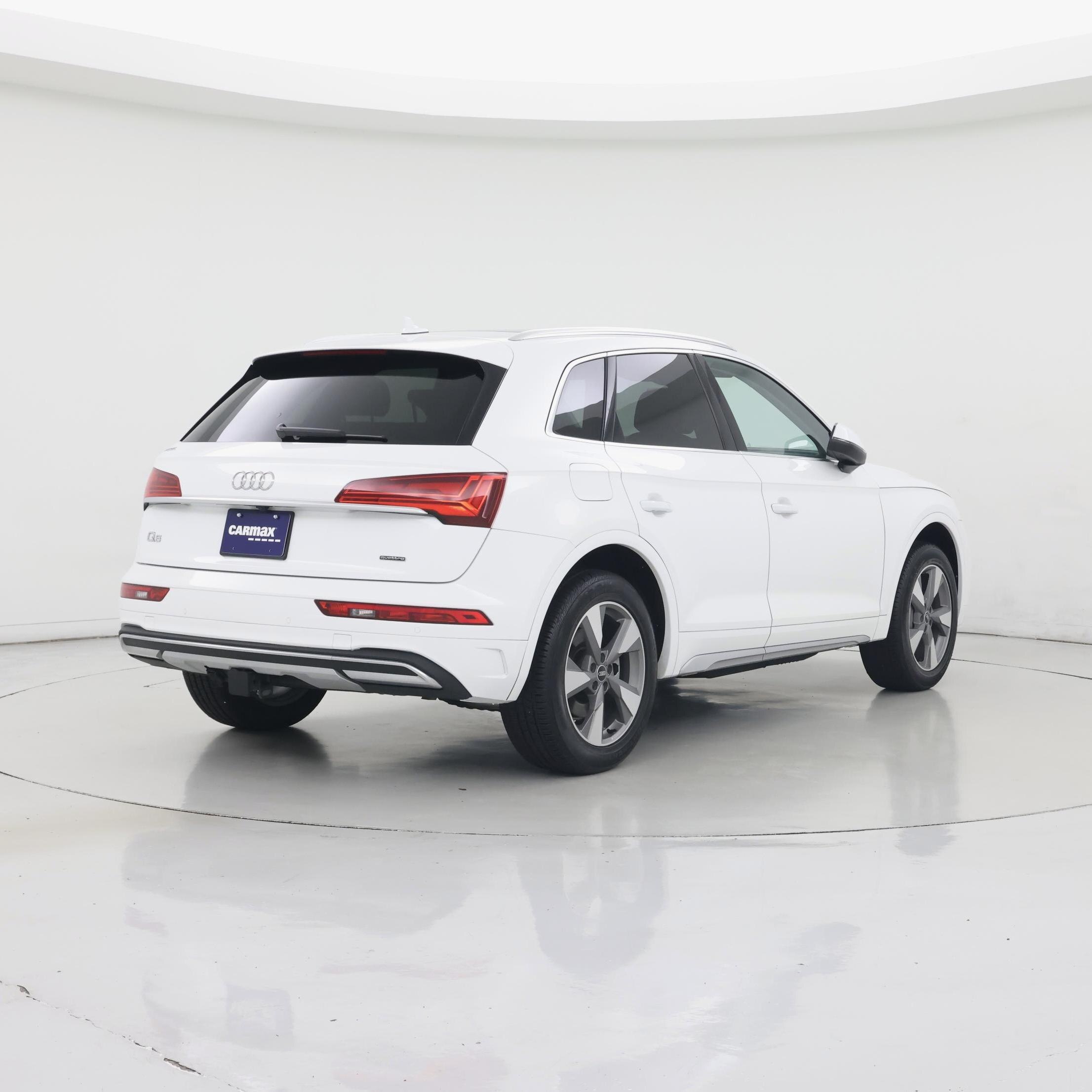 Thumbnail: 2023 Audi Q5 - 8