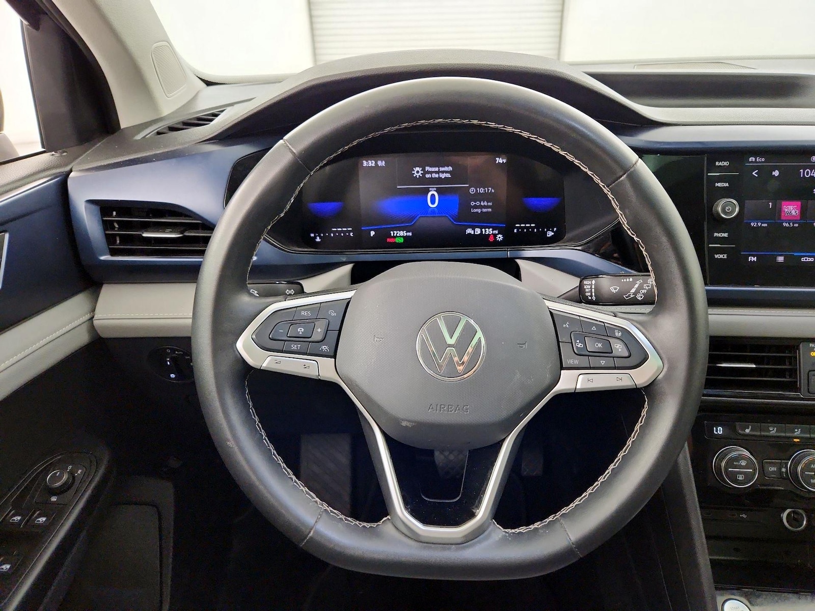 2024 Volkswagen Taos SE - Photo 11