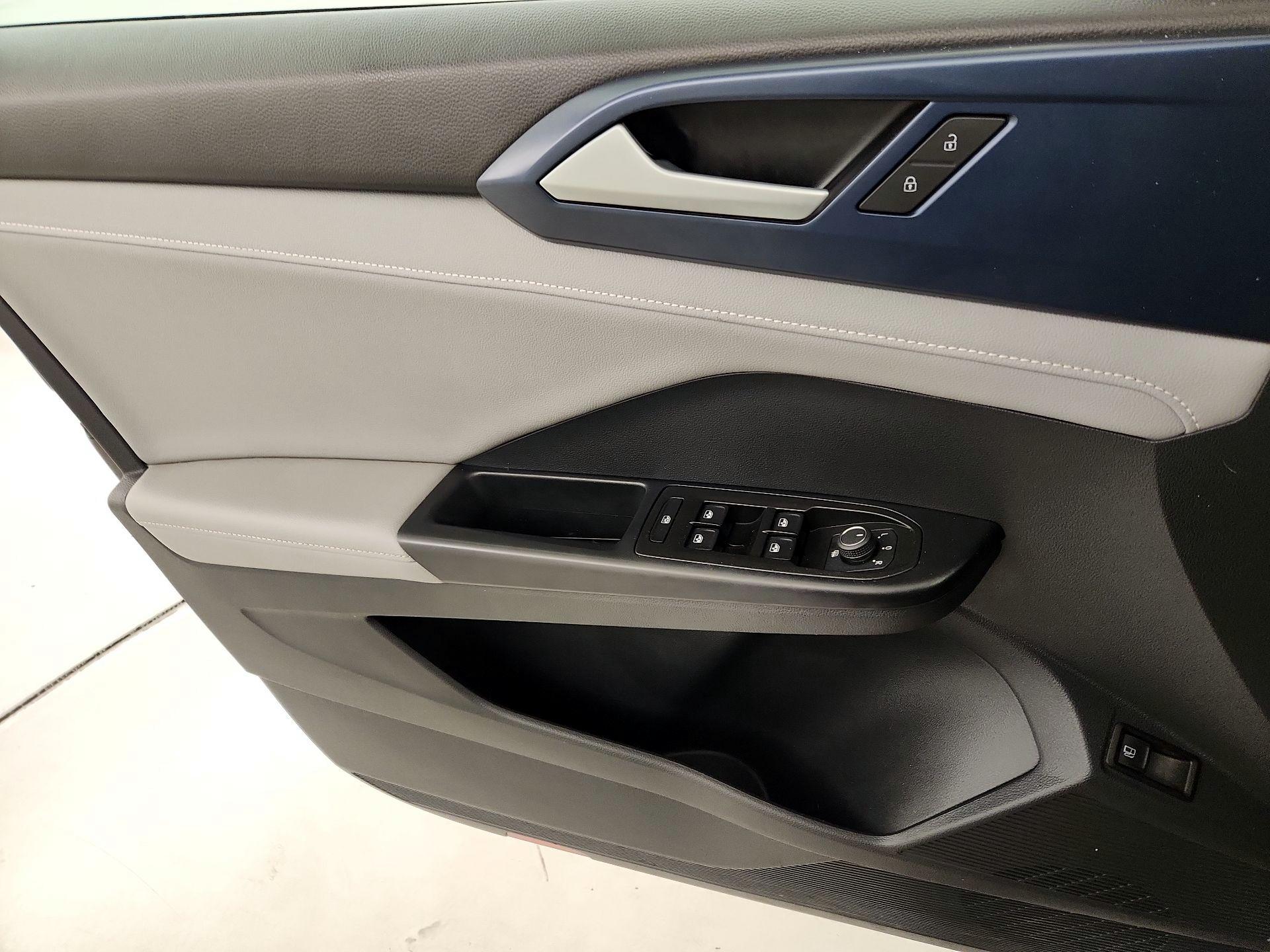 Thumbnail: 2024 Volkswagen Taos - 12