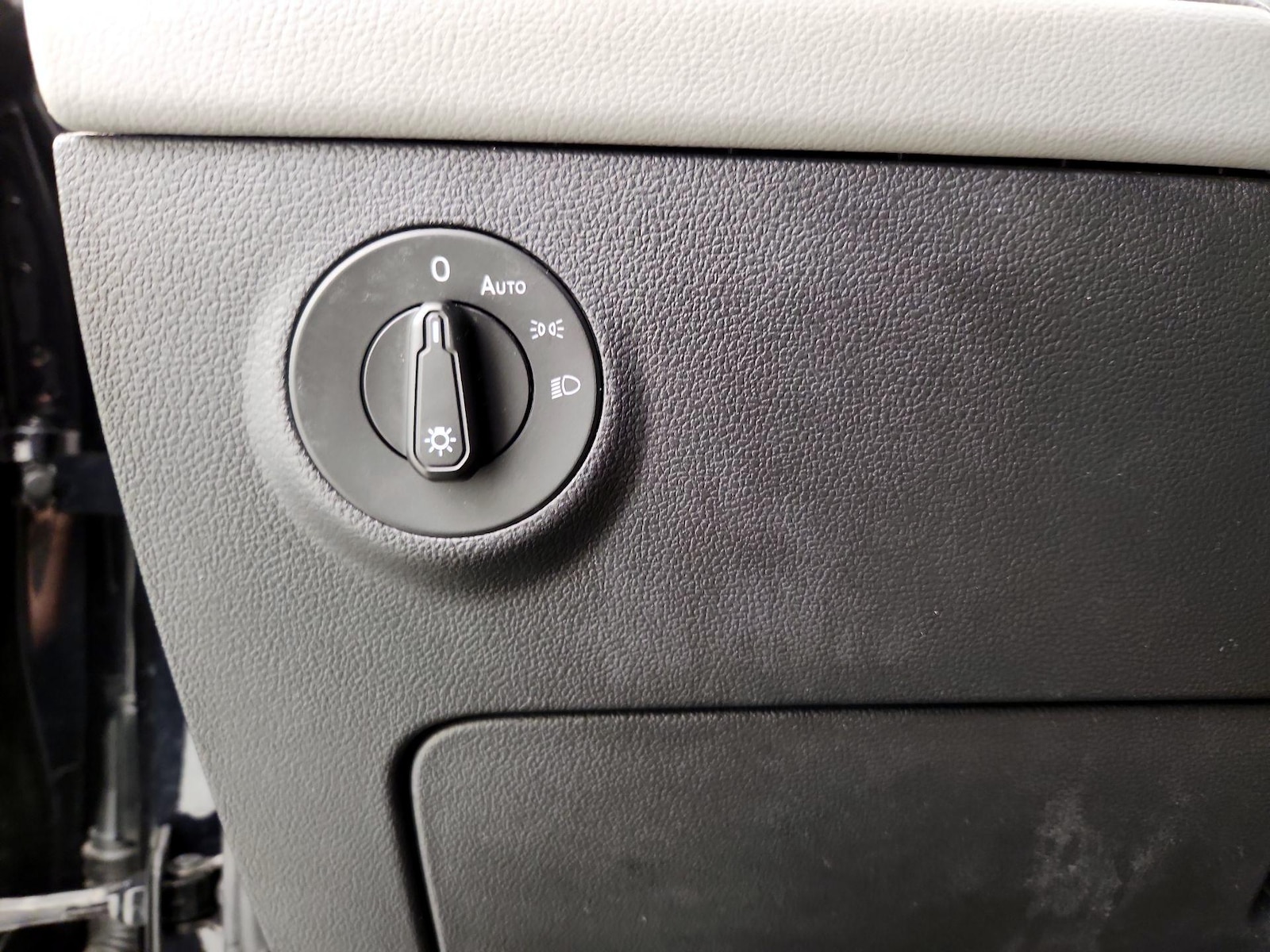 2024 Volkswagen Taos SE - Photo 14