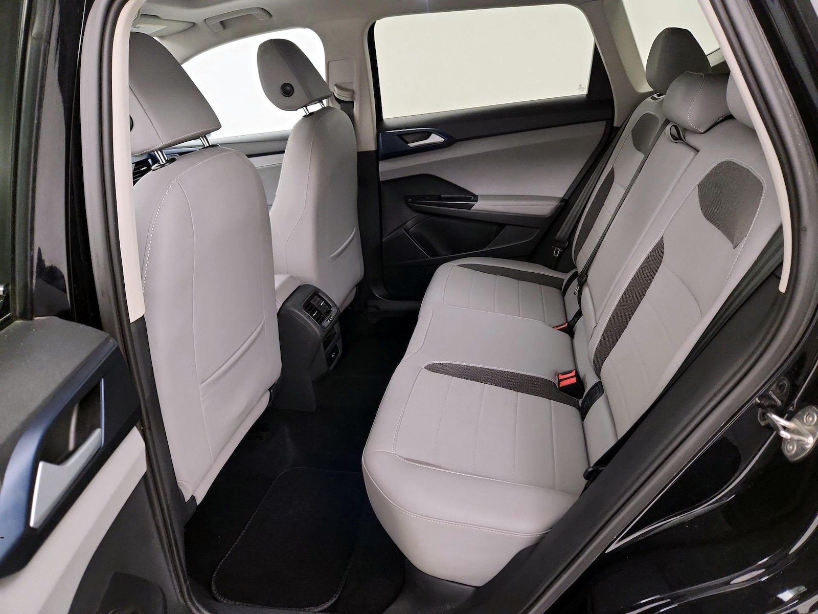 2024 Volkswagen Taos SE - Photo 21