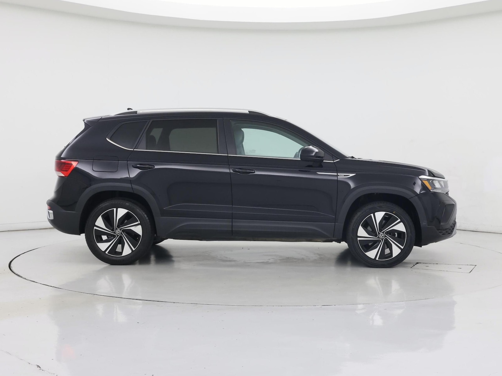 2024 Volkswagen Taos SE - Photo 8