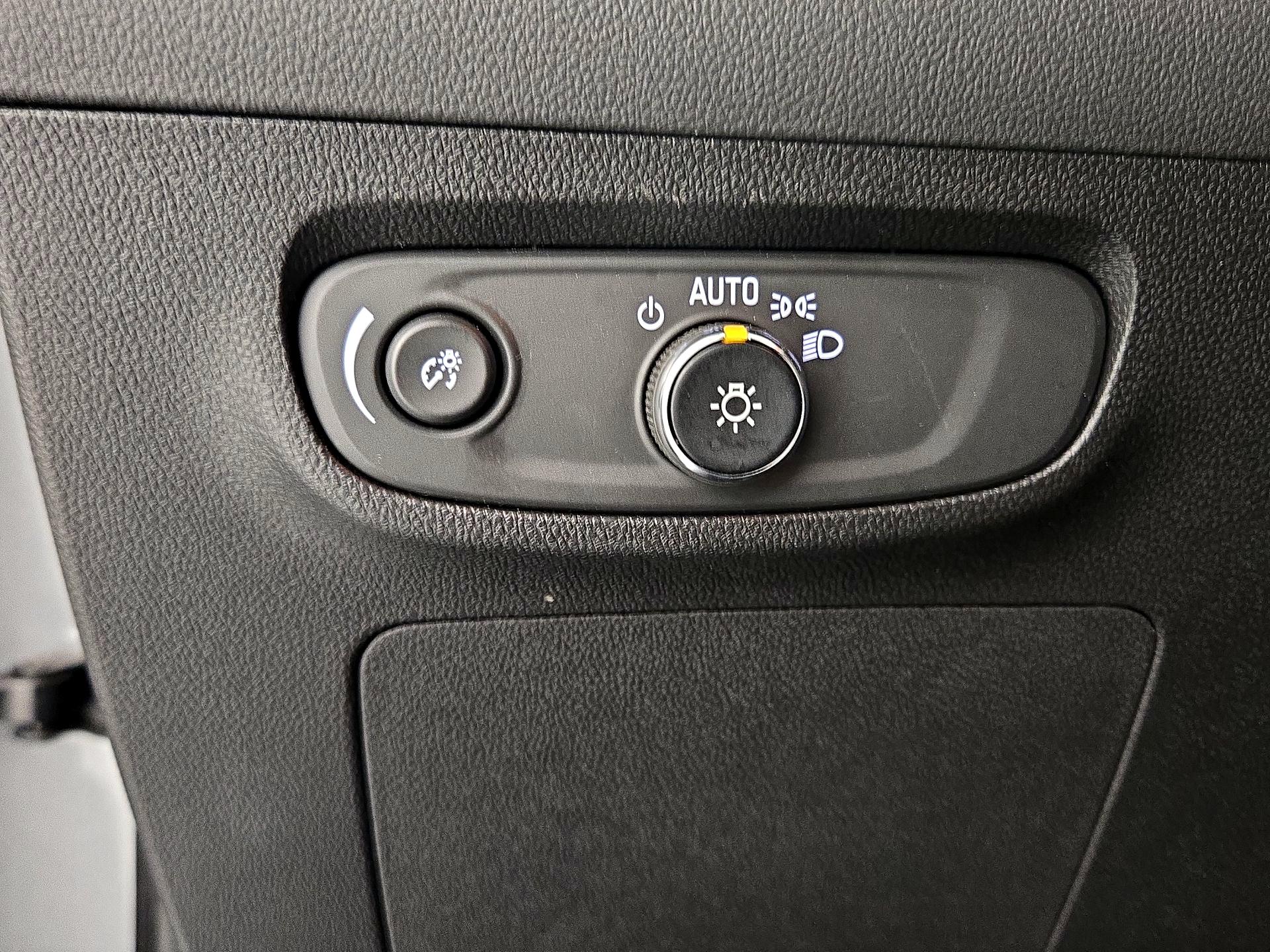 Thumbnail: 2025 Buick Encore GX - 13